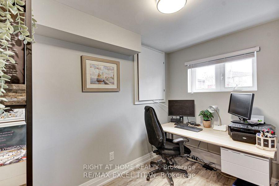 Photo 16 of Unit LOWER, 6 Newlands Avenue, Georgina, Keswick South — HOMEH