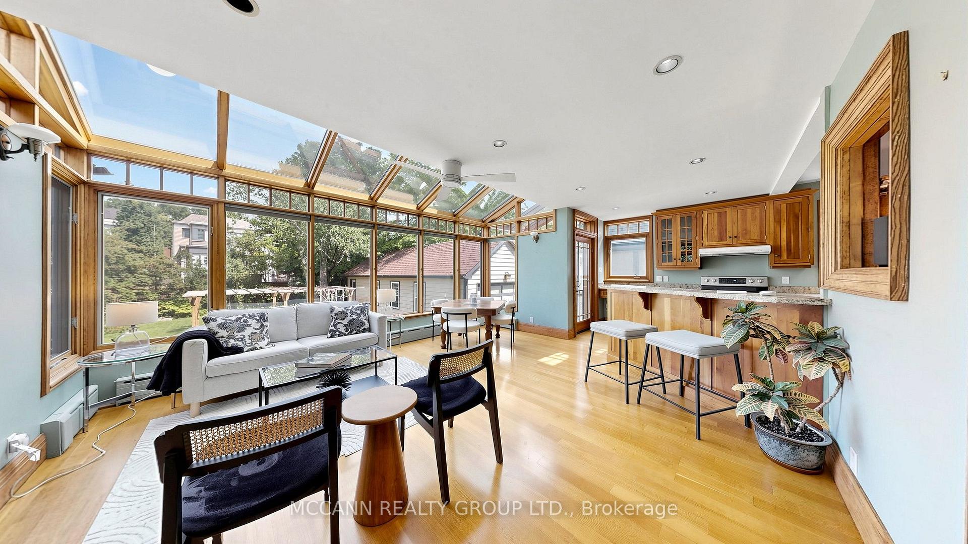 Photo 9 of 252 Sheldrake Boulevard, Toronto, Mount Pleasant East — HOMEH