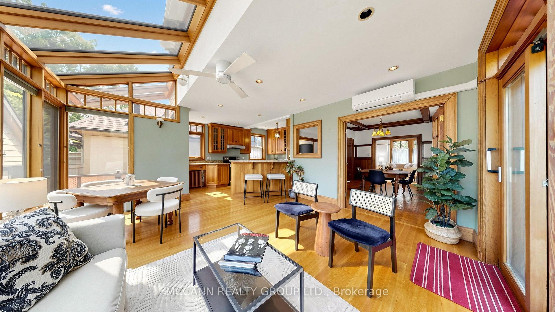 Photo 12 of 252 Sheldrake Boulevard, Toronto, Mount Pleasant East — HOMEH