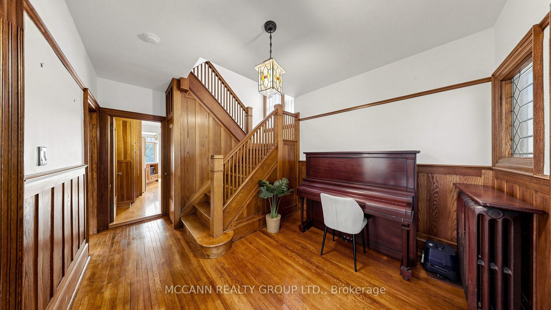 Photo 17 of 252 Sheldrake Boulevard, Toronto, Mount Pleasant East — HOMEH