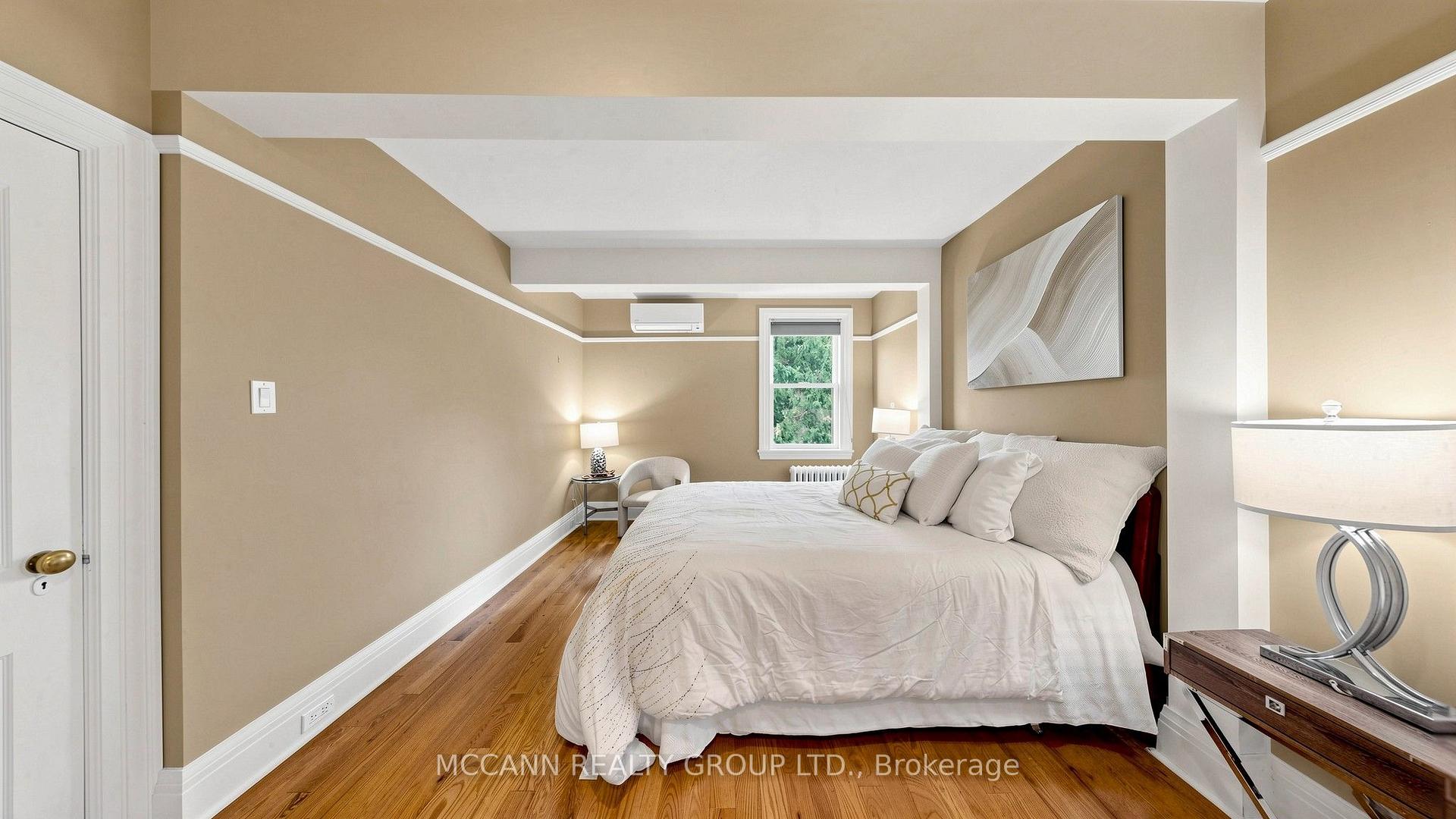 Photo 21 of 252 Sheldrake Boulevard, Toronto, Mount Pleasant East — HOMEH