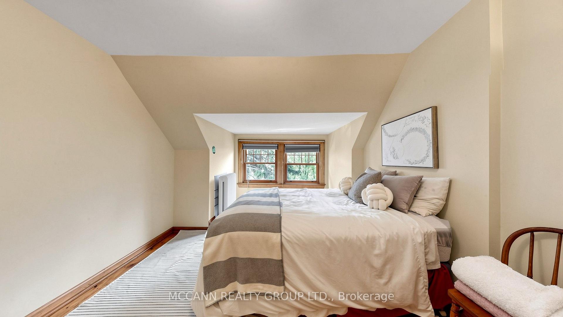Photo 35 of 252 Sheldrake Boulevard, Toronto, Mount Pleasant East — HOMEH