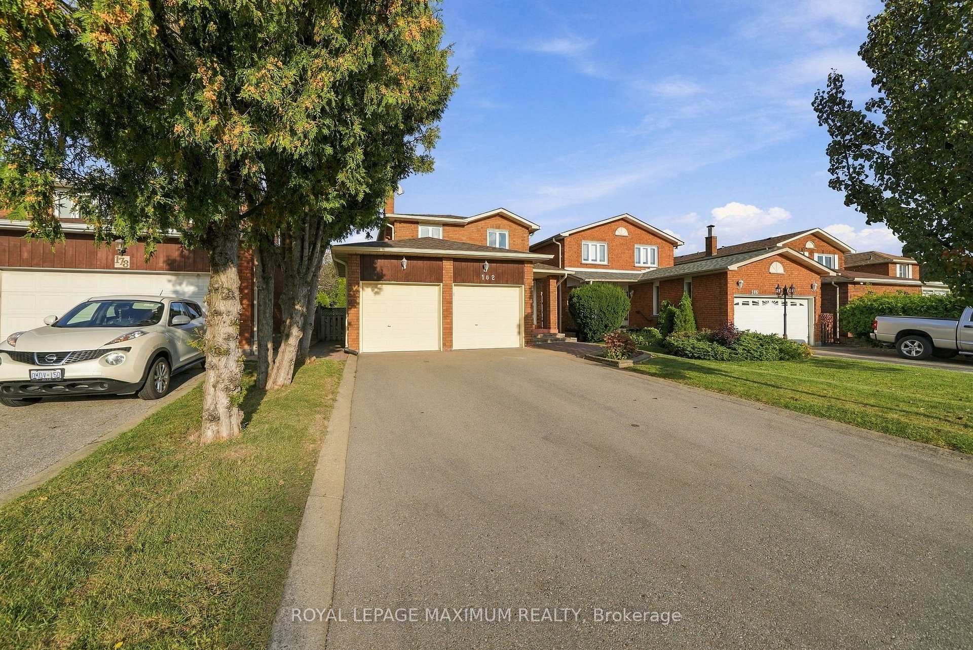 Photo 4 of 182 Nestor Crescent, Vaughan, East Woodbridge — HOMEH