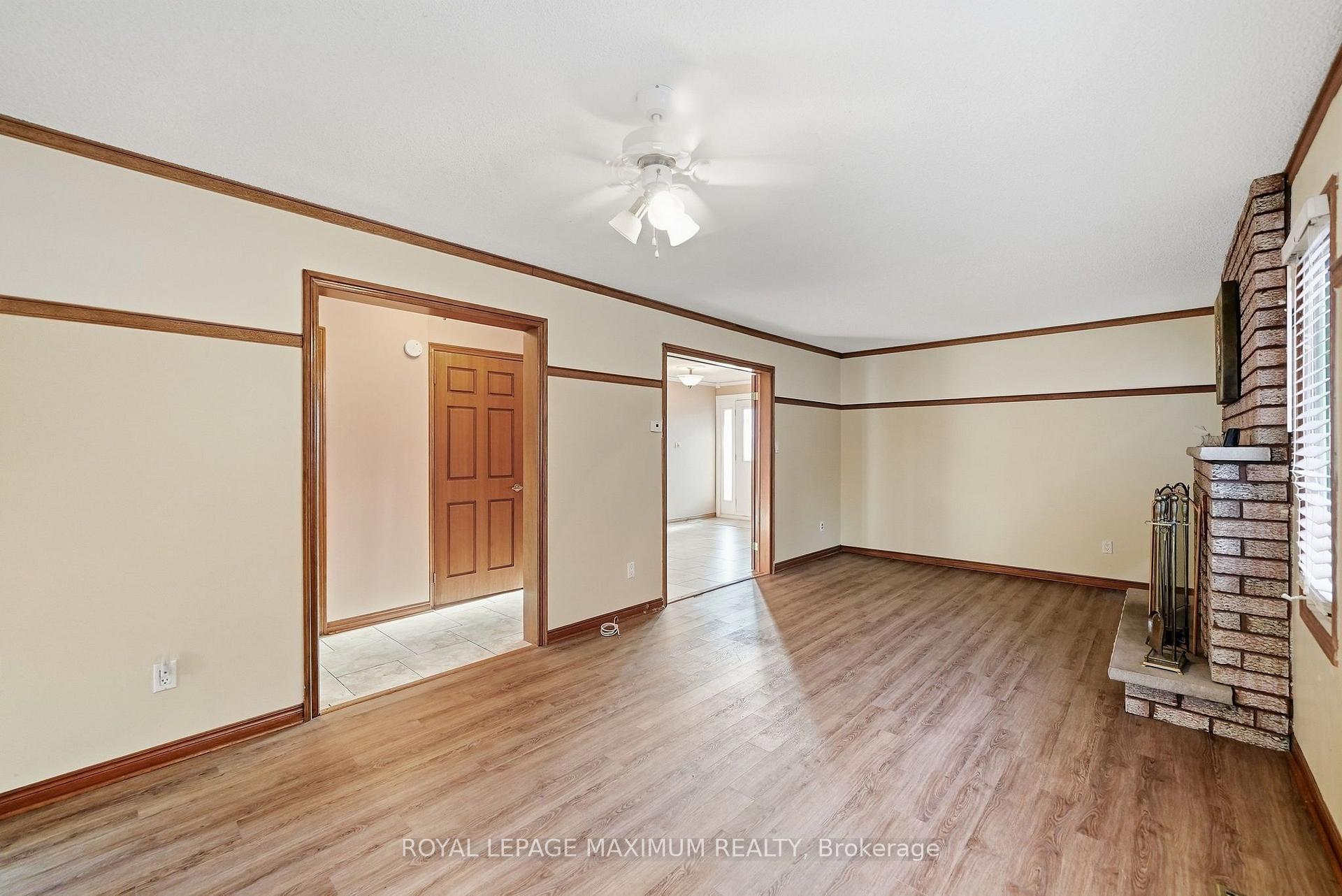 Photo 8 of 182 Nestor Crescent, Vaughan, East Woodbridge — HOMEH