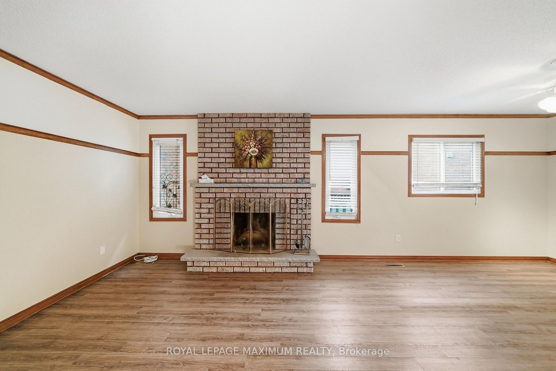 Photo 11 of 182 Nestor Crescent, Vaughan, East Woodbridge — HOMEH