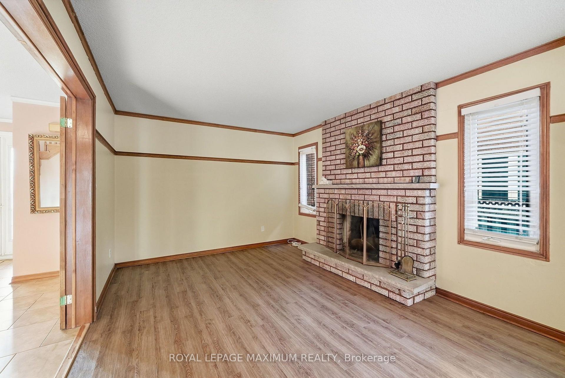 Photo 12 of 182 Nestor Crescent, Vaughan, East Woodbridge — HOMEH