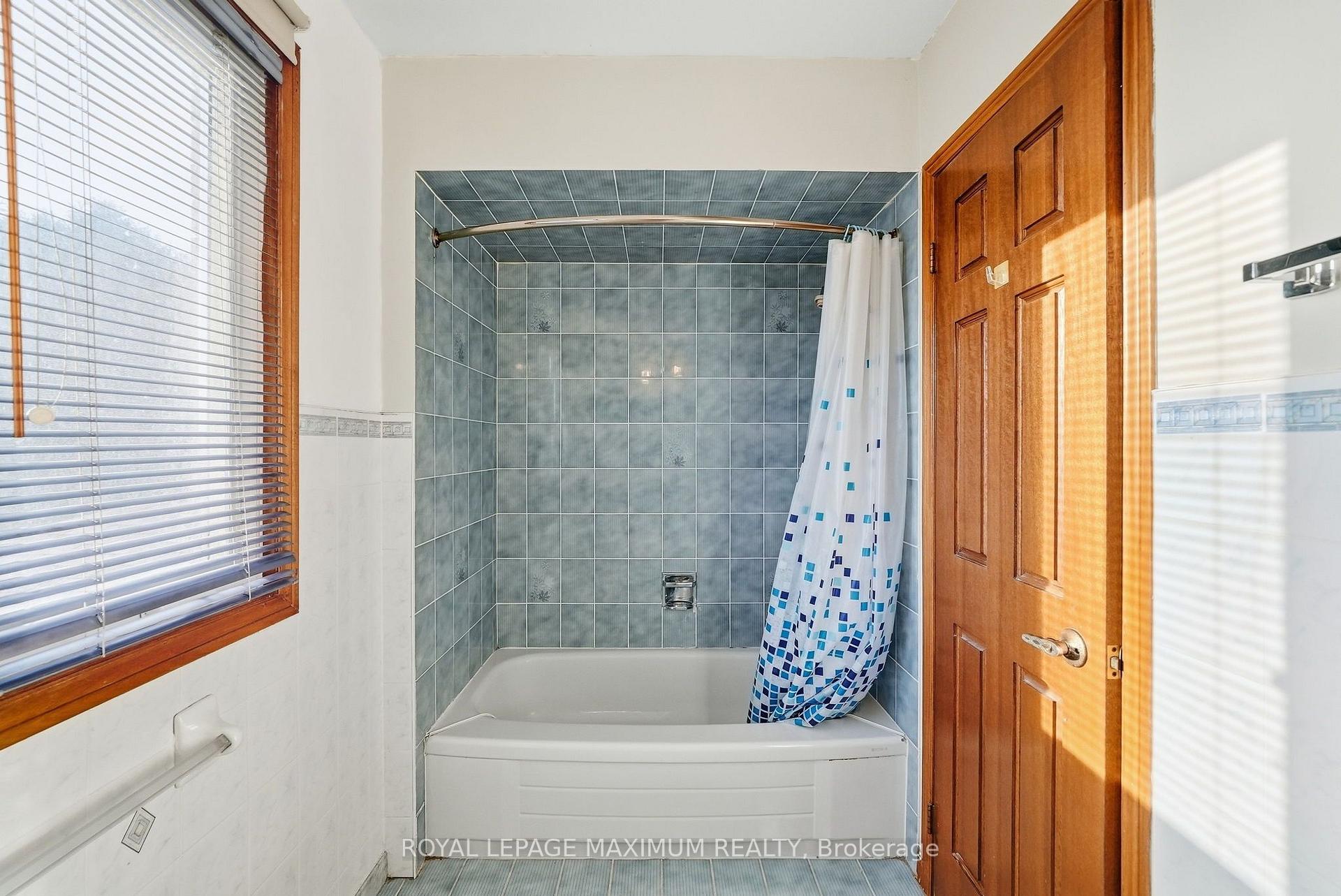 Photo 31 of 182 Nestor Crescent, Vaughan, East Woodbridge — HOMEH
