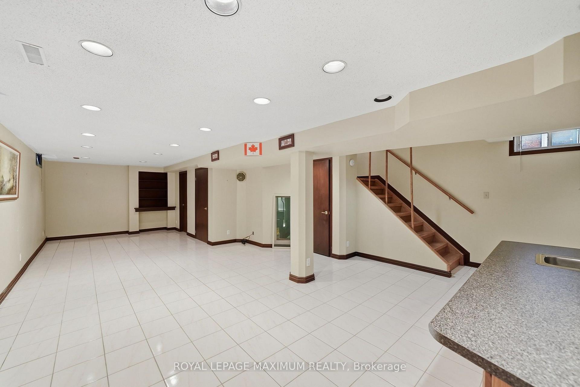 Photo 37 of 182 Nestor Crescent, Vaughan, East Woodbridge — HOMEH