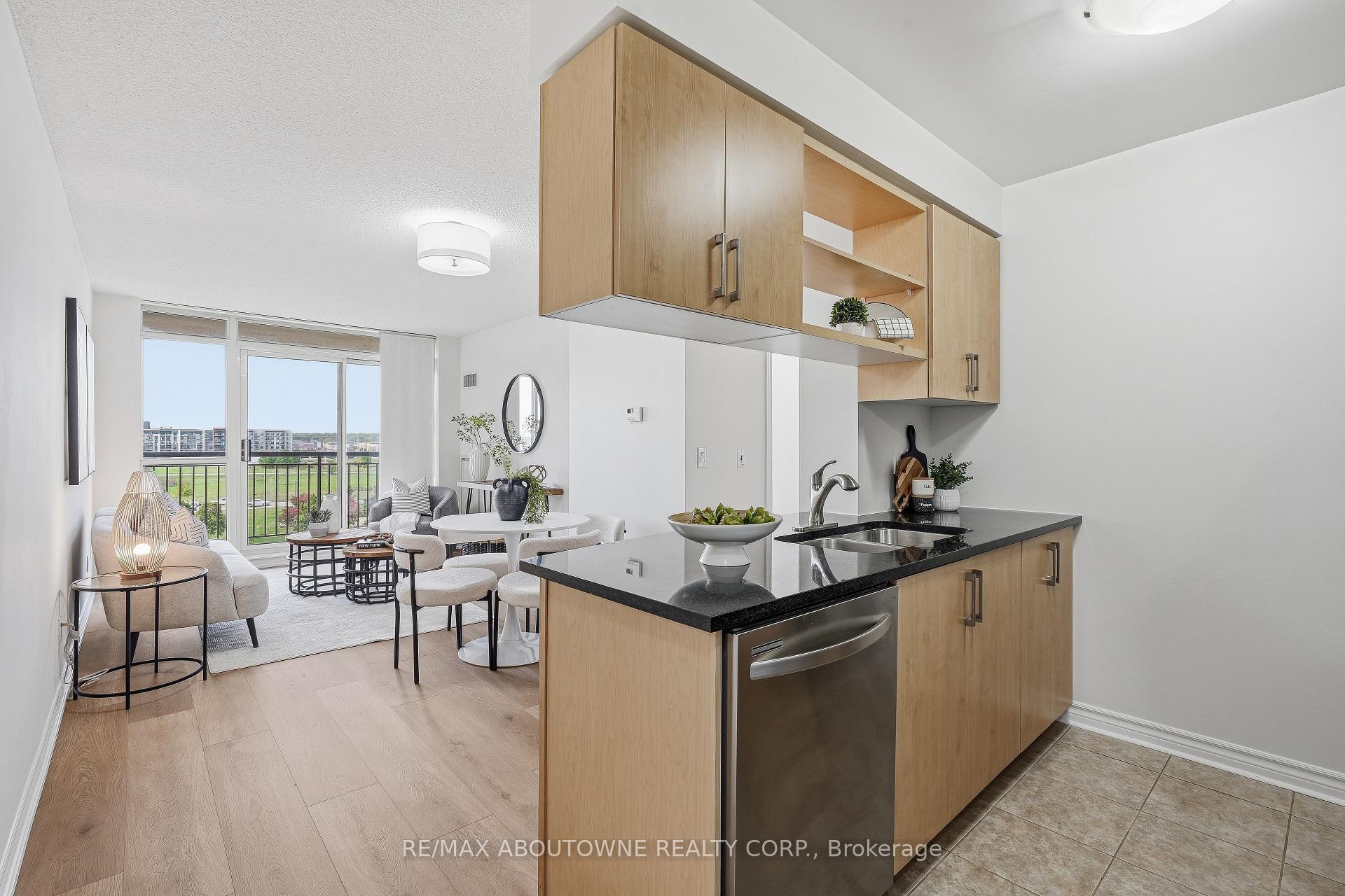 Photo 5 of Unit 709, 2391 Central Park Drive, Oakville, River Oaks — HOMEH