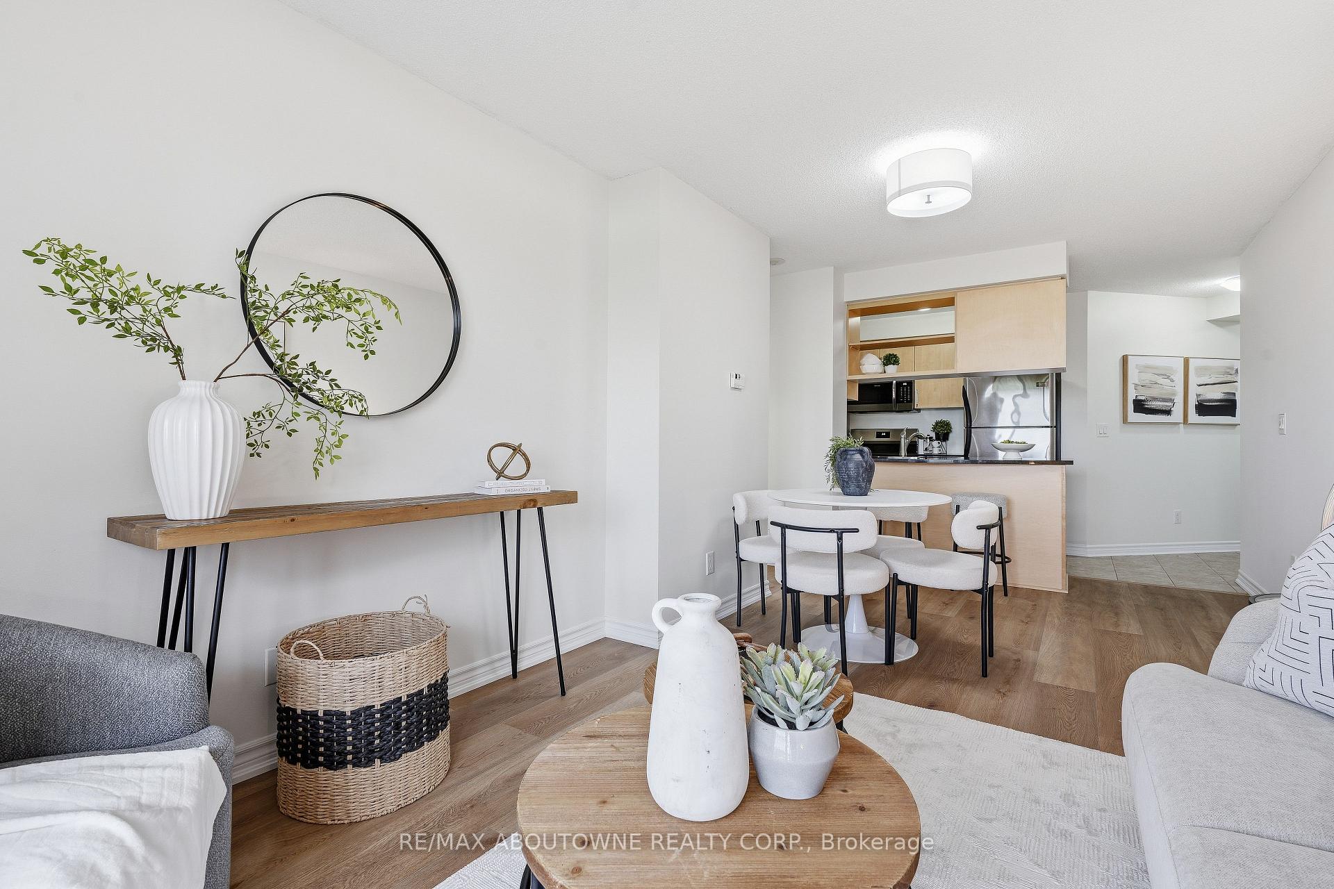 Photo 13 of Unit 709, 2391 Central Park Drive, Oakville, River Oaks — HOMEH