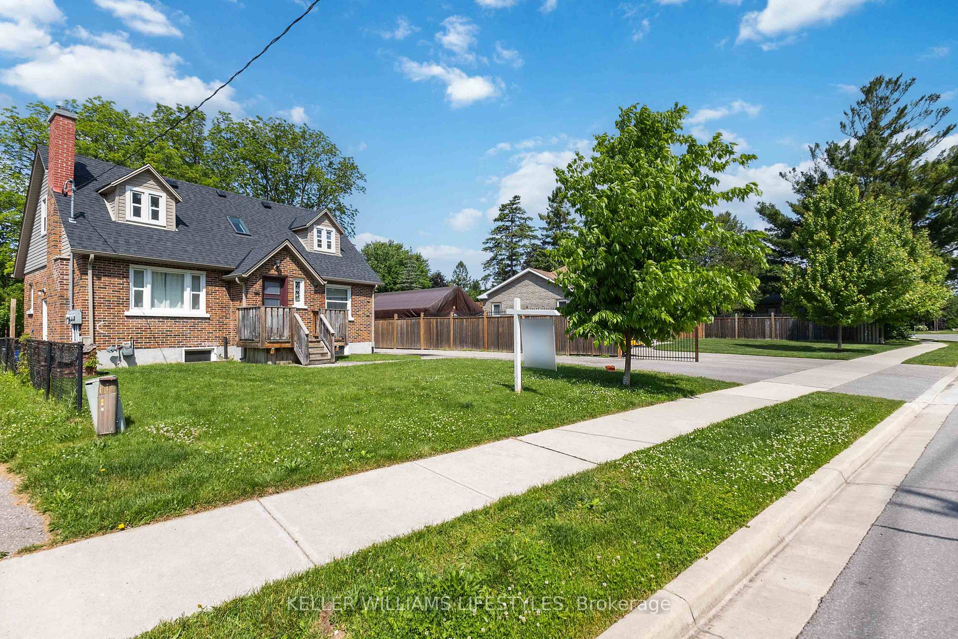 Photo 5 of Unit UPPER, 88 Britannia Avenue, London, North N — HOMEH