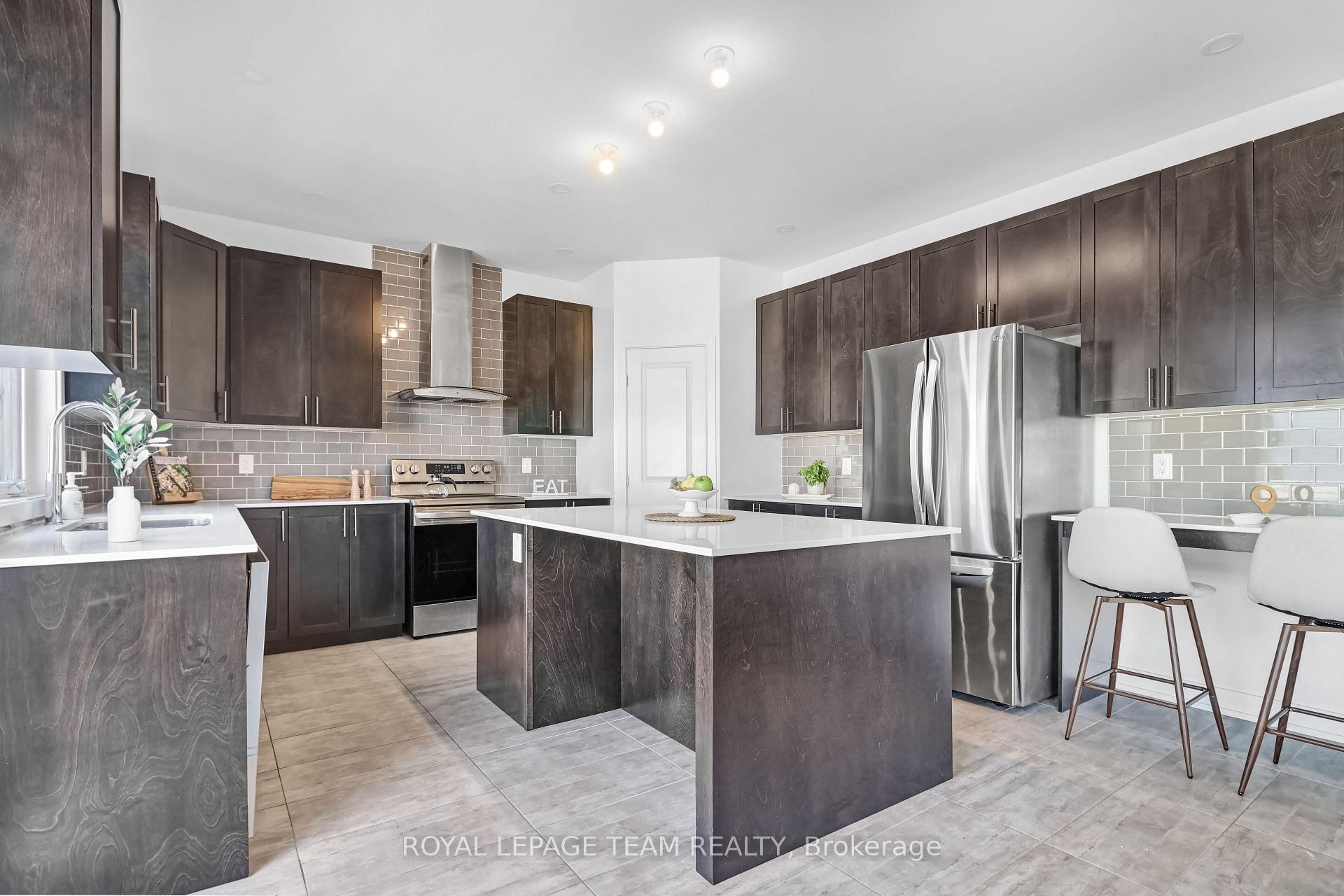 Photo 14 of 76 Big Dipper Street, Ottawa, Riverside South/Gloucester Glen — HOMEH