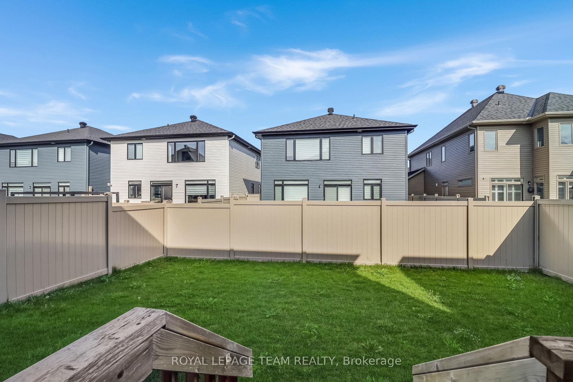 Photo 35 of 76 Big Dipper Street, Ottawa, Riverside South/Gloucester Glen — HOMEH