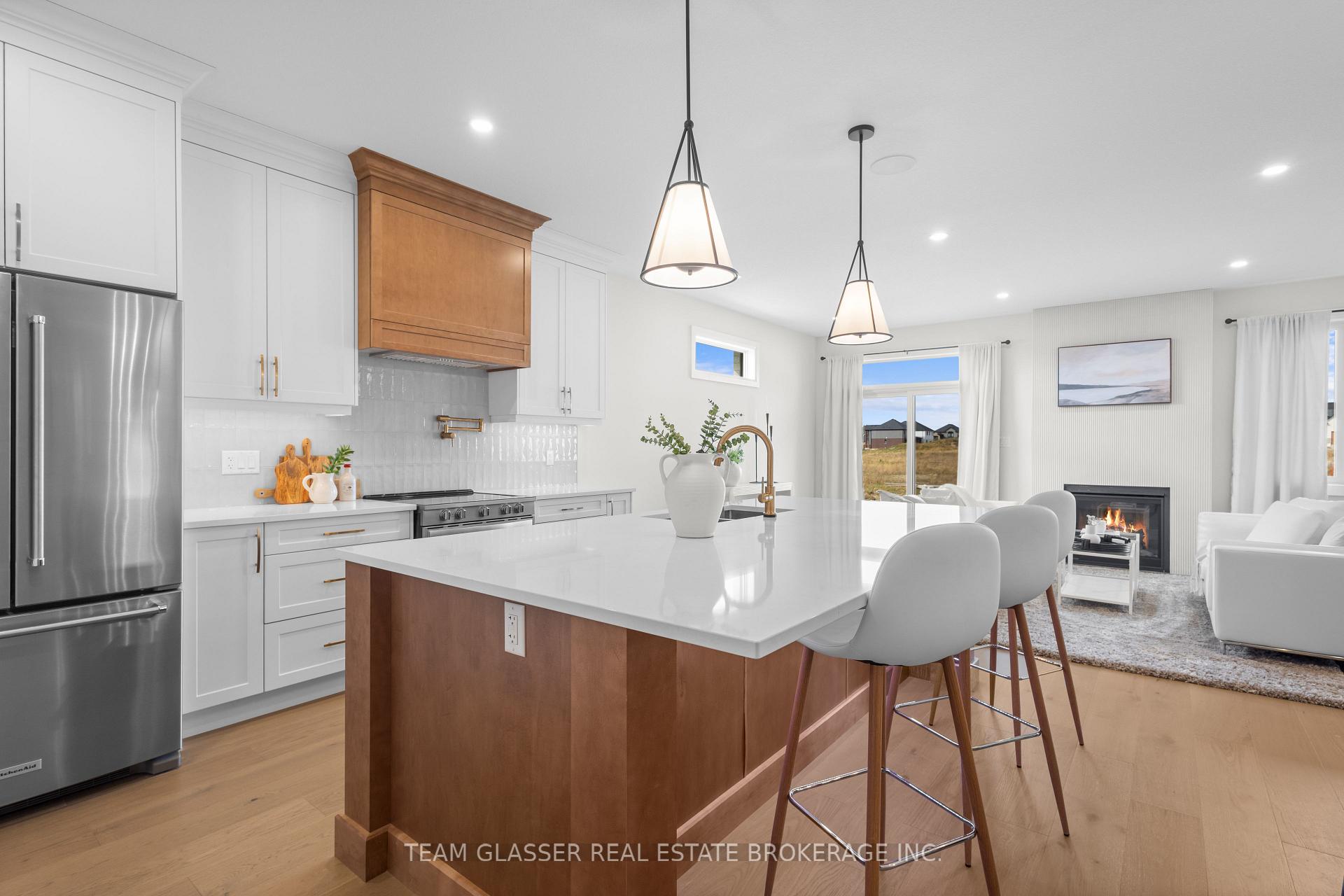 Photo 4 of 70 Benner Boulevard, Middlesex Centre, Kilworth — HOMEH