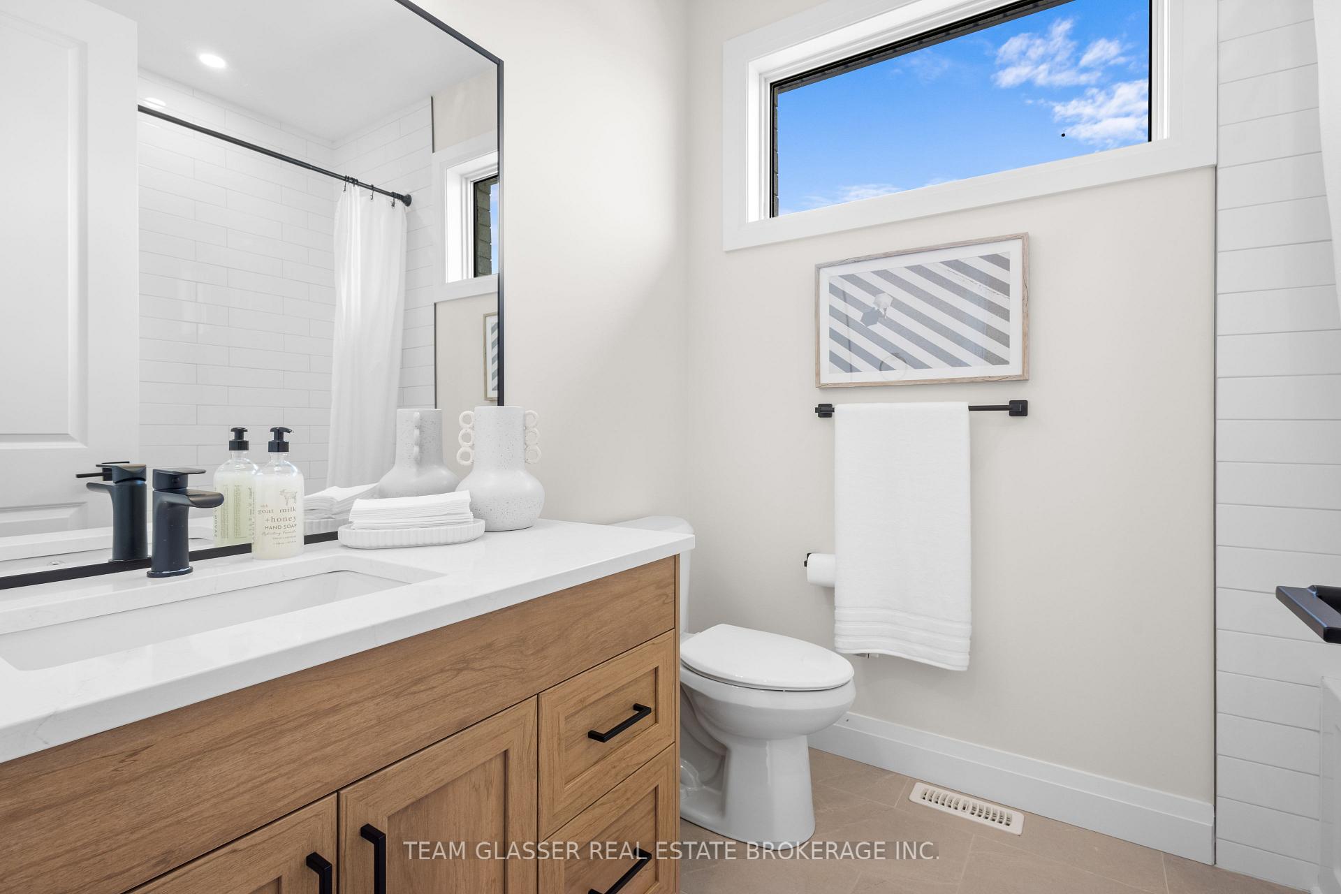 Photo 9 of 70 Benner Boulevard, Middlesex Centre, Kilworth — HOMEH