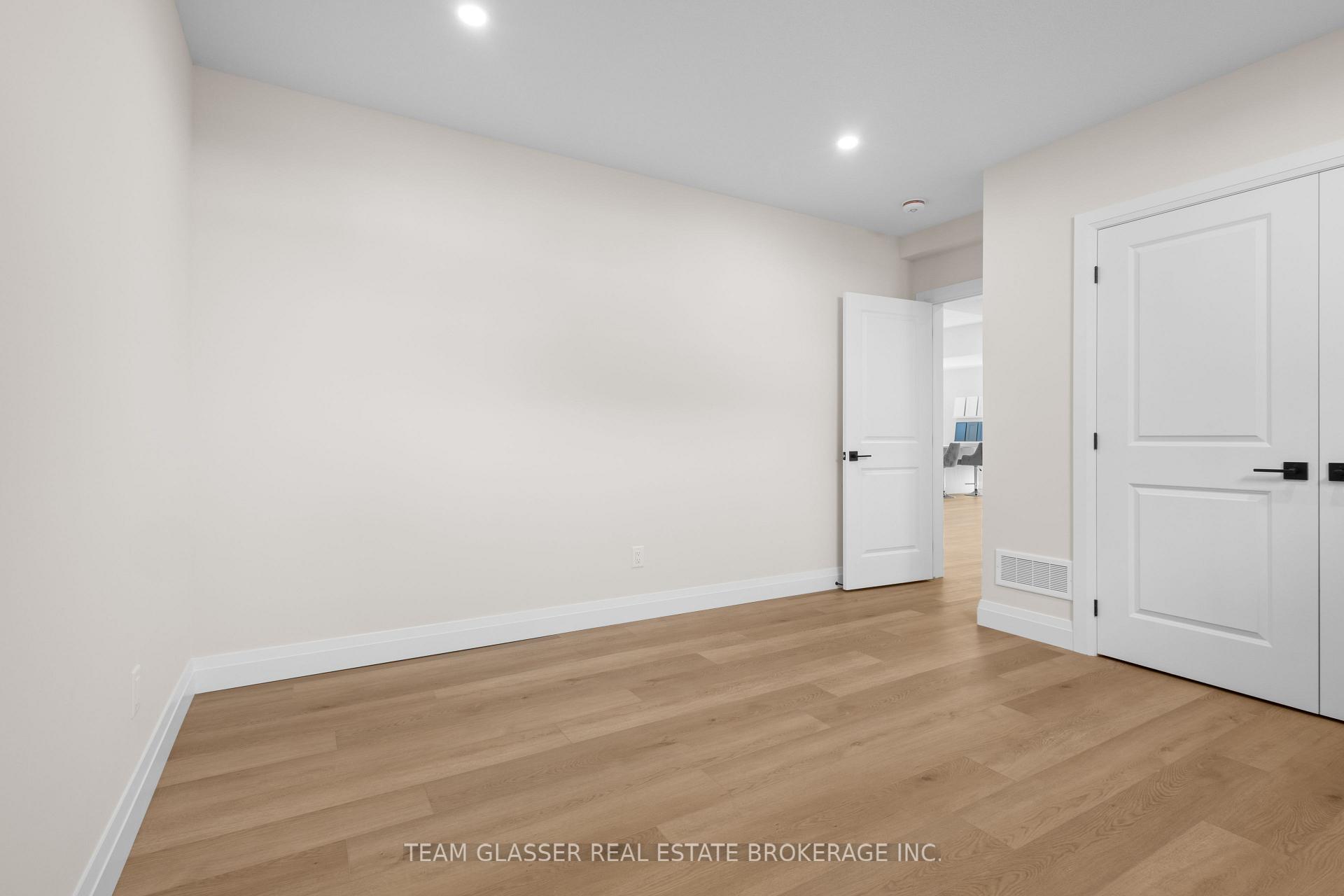 Photo 23 of 70 Benner Boulevard, Middlesex Centre, Kilworth — HOMEH