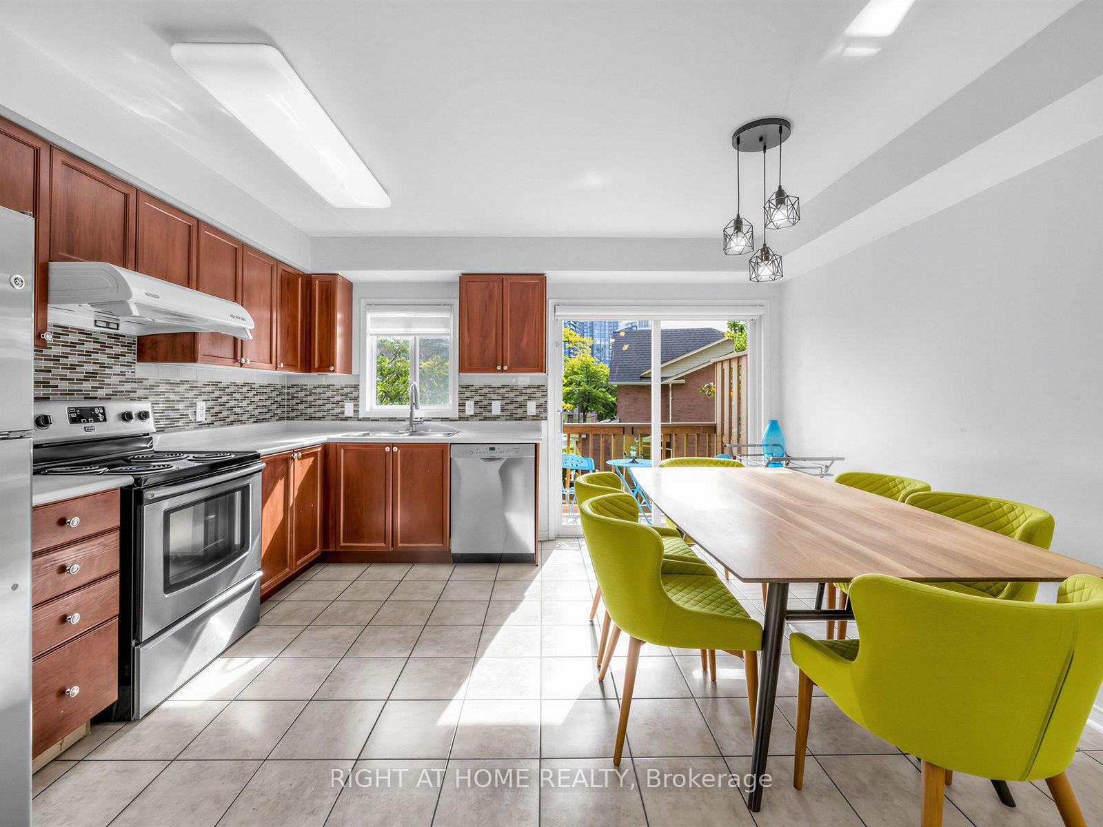 Photo 8 of Unit 46, 50 Strathaven Drive, Mississauga, Hurontario — HOMEH