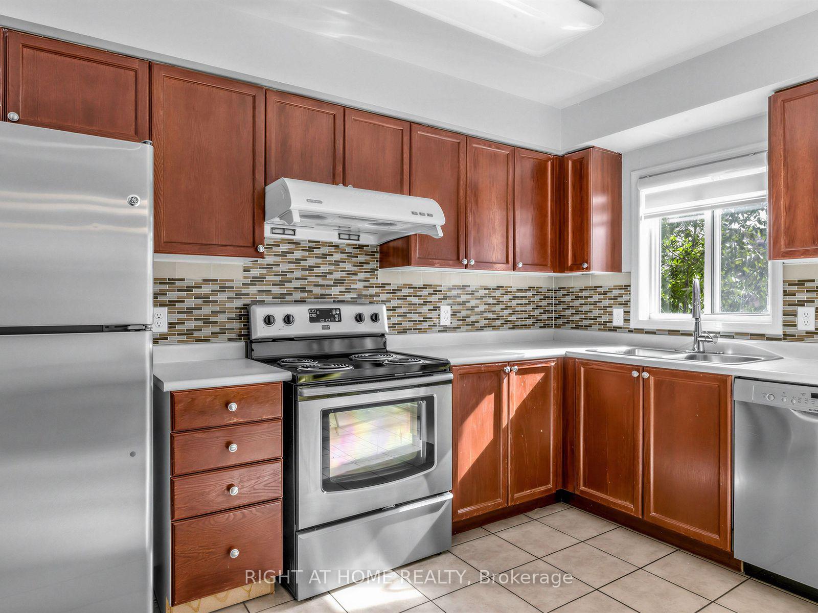 Photo 10 of Unit 46, 50 Strathaven Drive, Mississauga, Hurontario — HOMEH