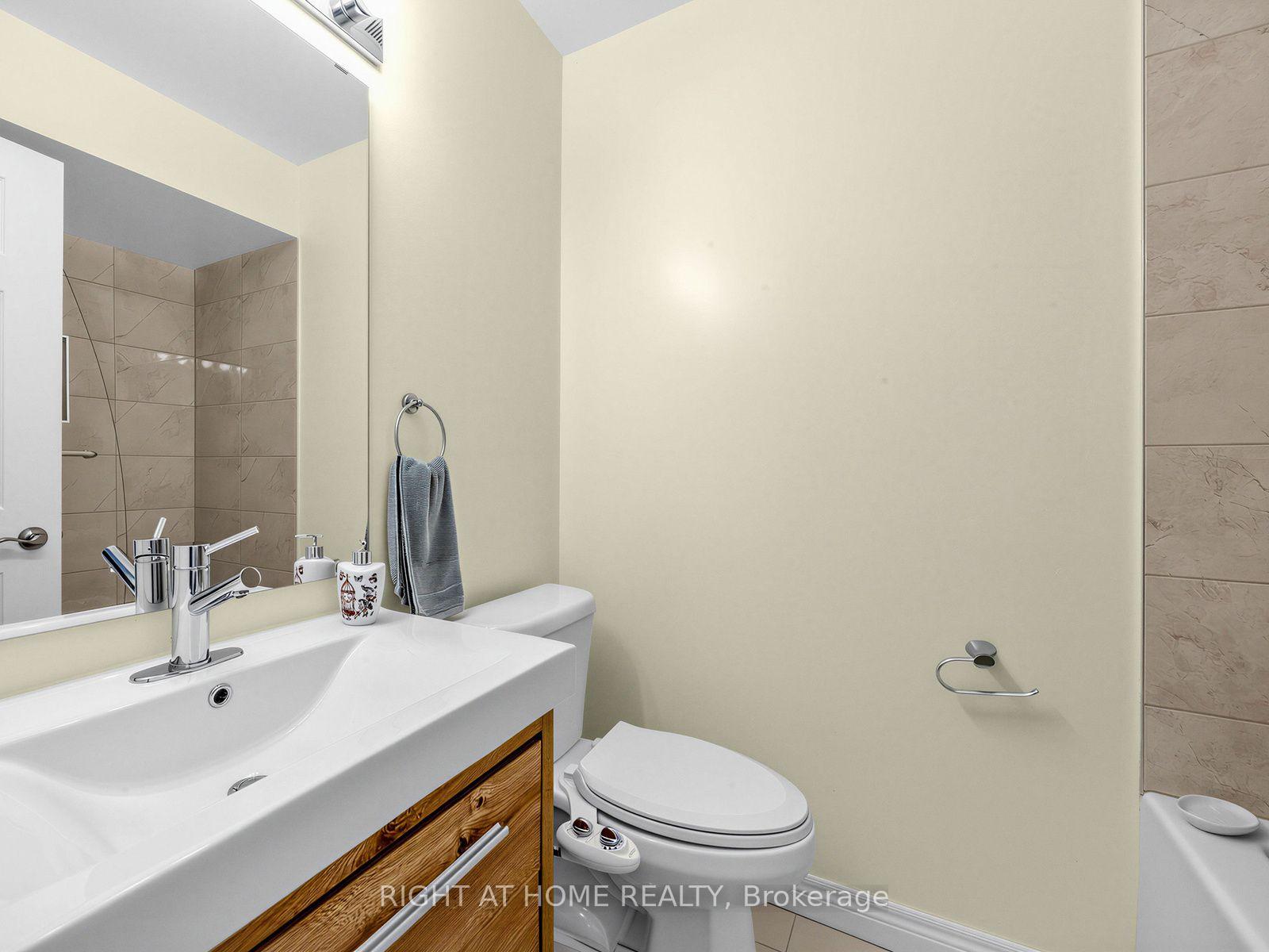 Photo 19 of Unit 46, 50 Strathaven Drive, Mississauga, Hurontario — HOMEH