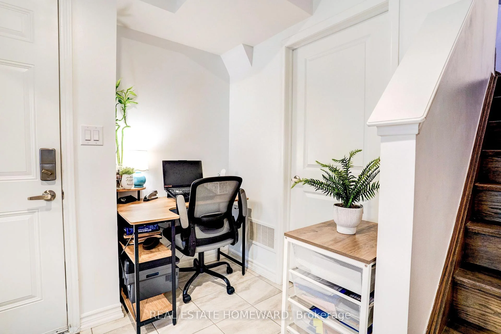 Photo 10 of 28 Goldeye Street, Whitby, Rural Whitby — HOMEH