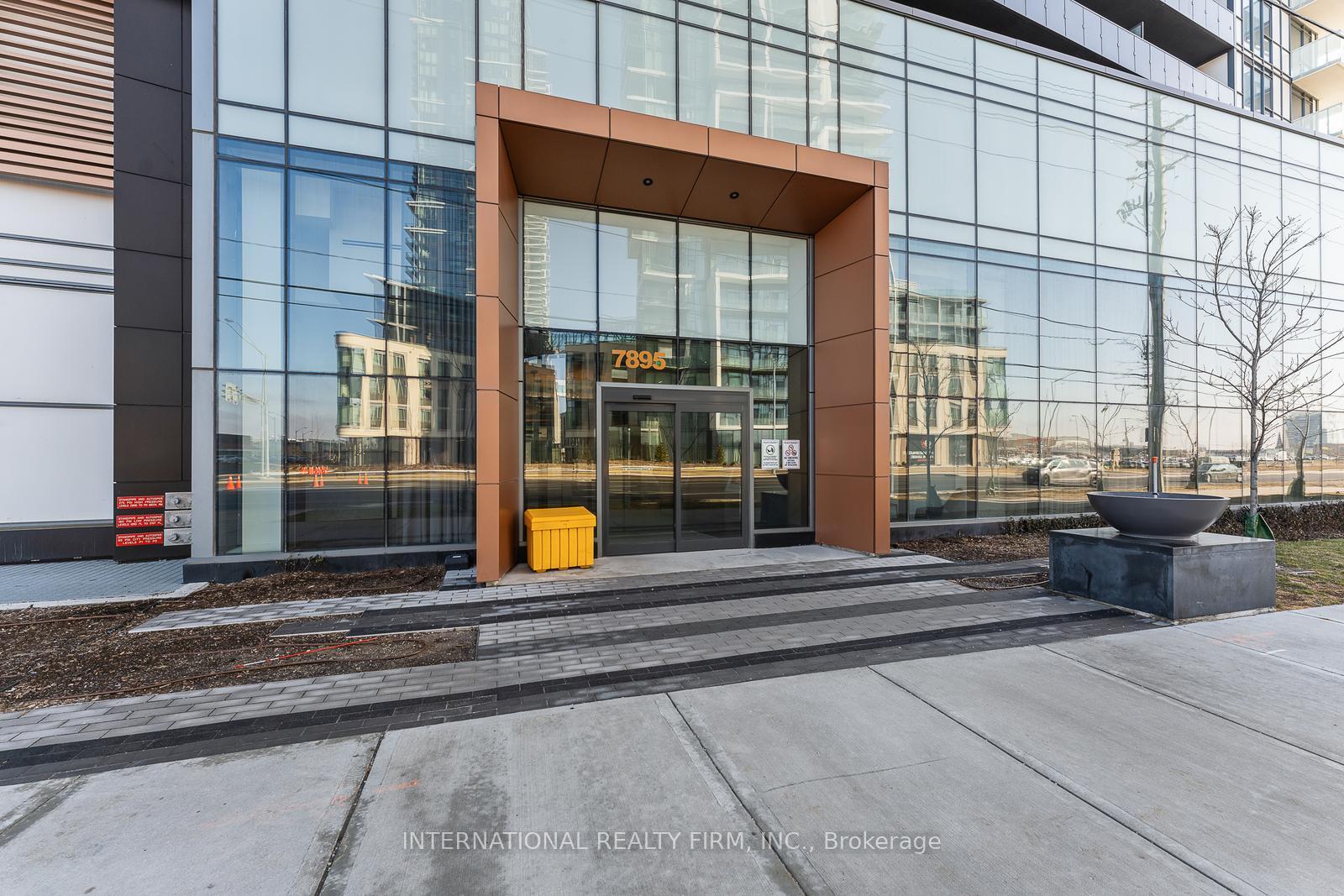 Photo 3 of Unit 703, 7895 Jane Street, Vaughan, Concord — HOMEH