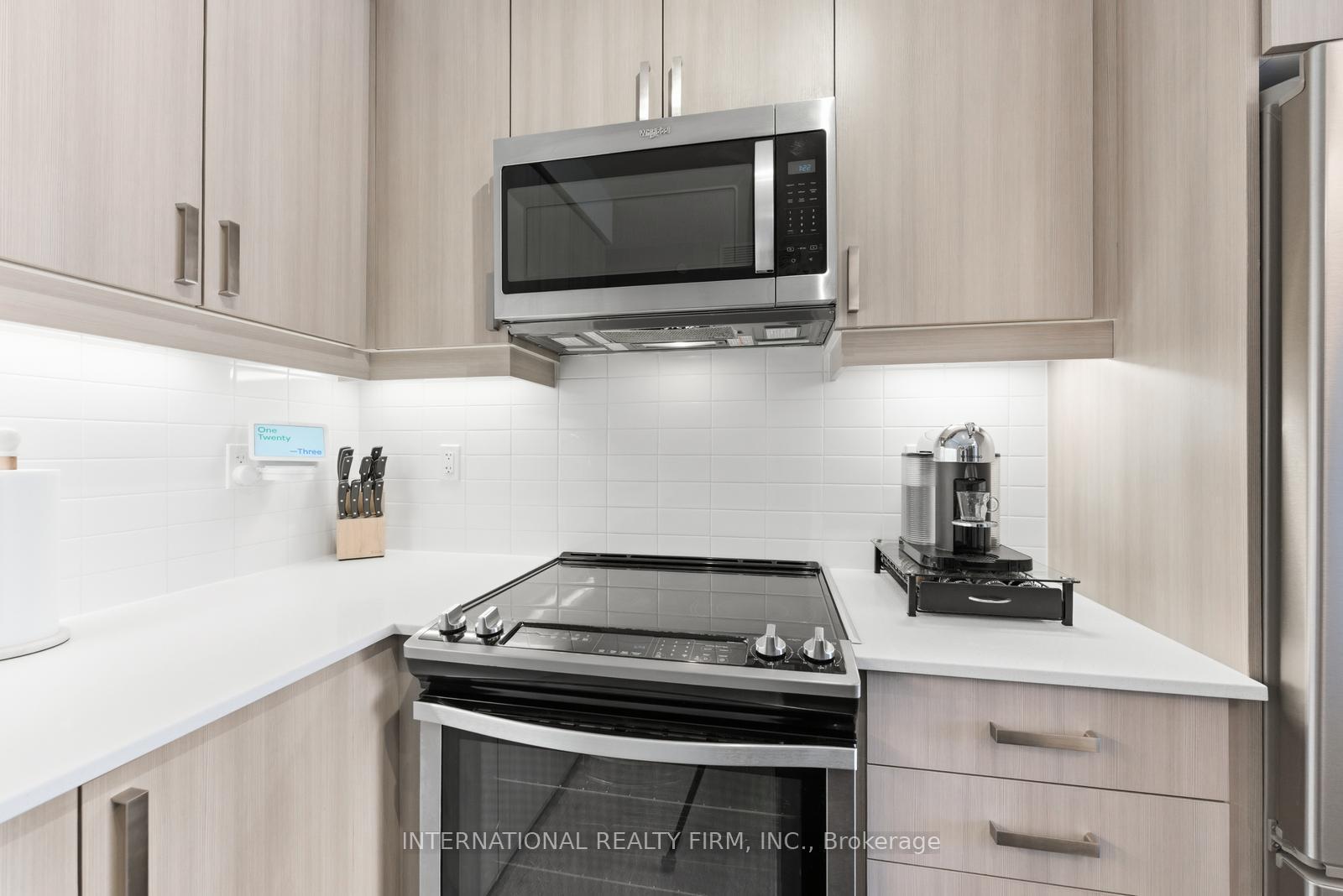 Photo 11 of Unit 703, 7895 Jane Street, Vaughan, Concord — HOMEH
