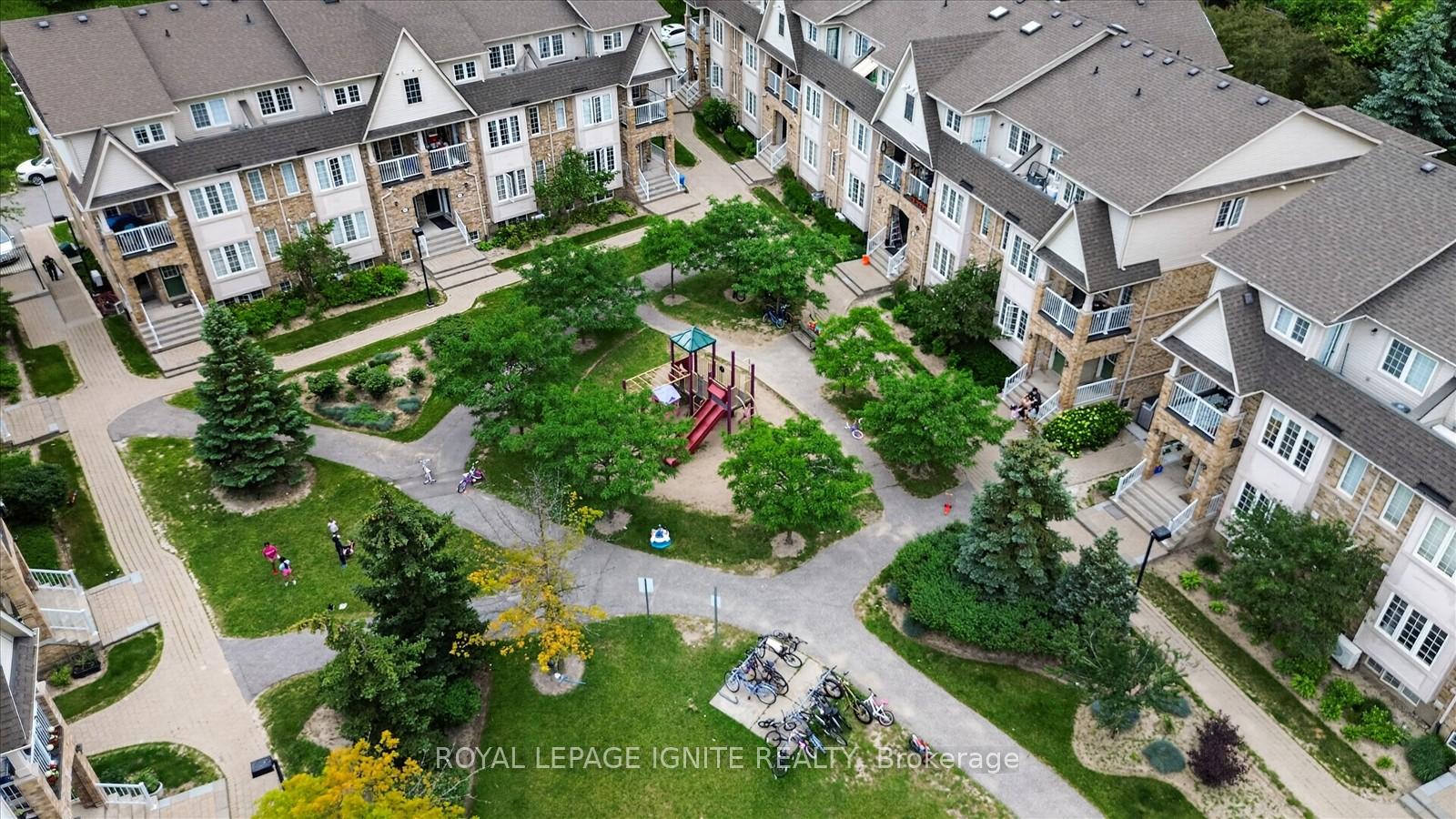 Photo 3 of Unit 29, 42 Pinery Trail, Scarborough, Malvern — HOMEH