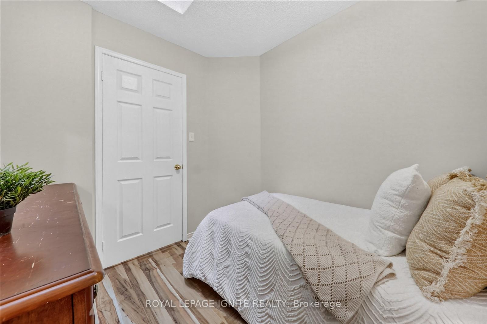 Photo 22 of Unit 29, 42 Pinery Trail, Scarborough, Malvern — HOMEH
