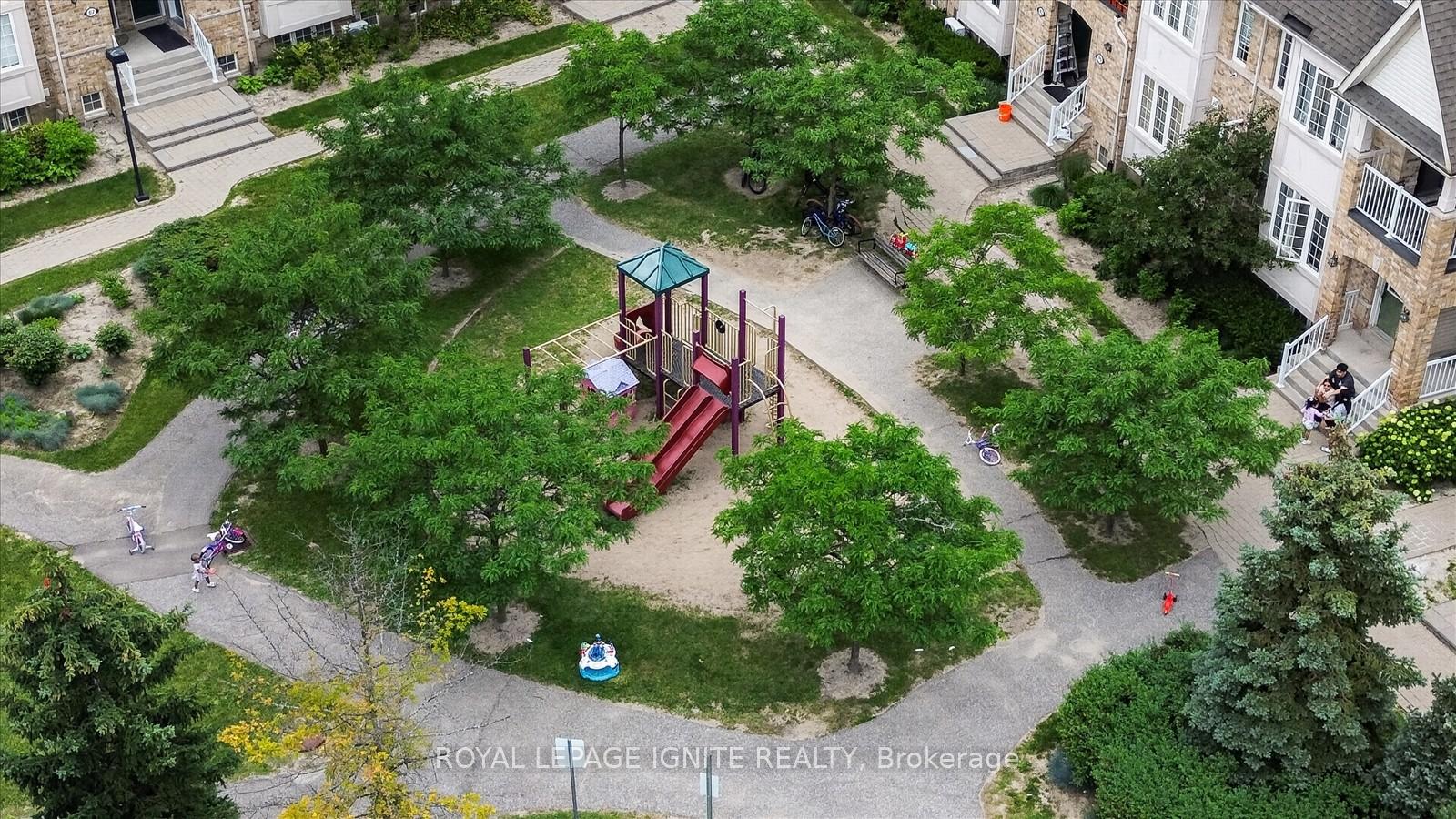 Photo 23 of Unit 29, 42 Pinery Trail, Scarborough, Malvern — HOMEH