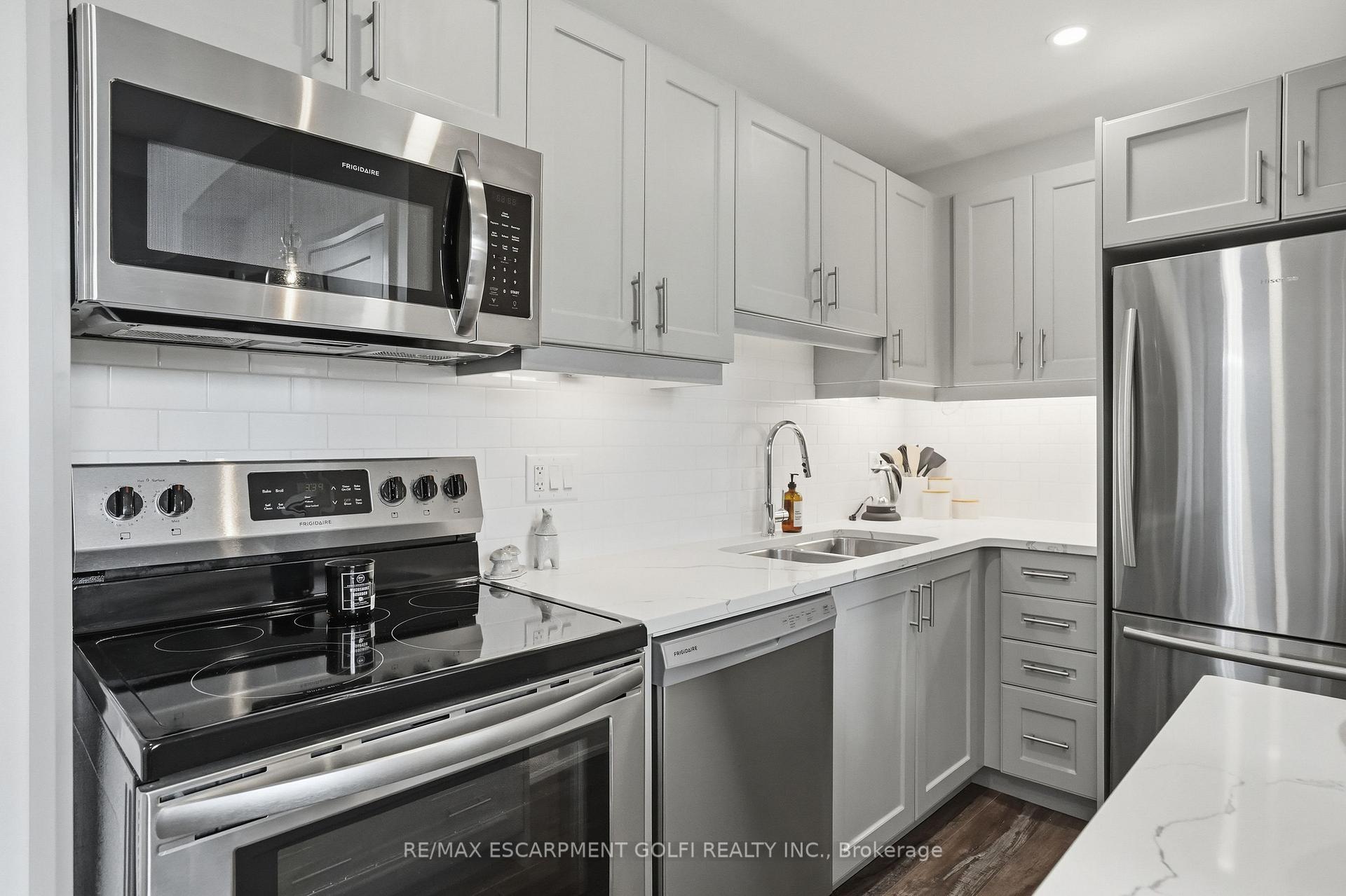 Photo 4 of Unit 8, 405 Merritt Street, St. Catharines, Oakdale — HOMEH