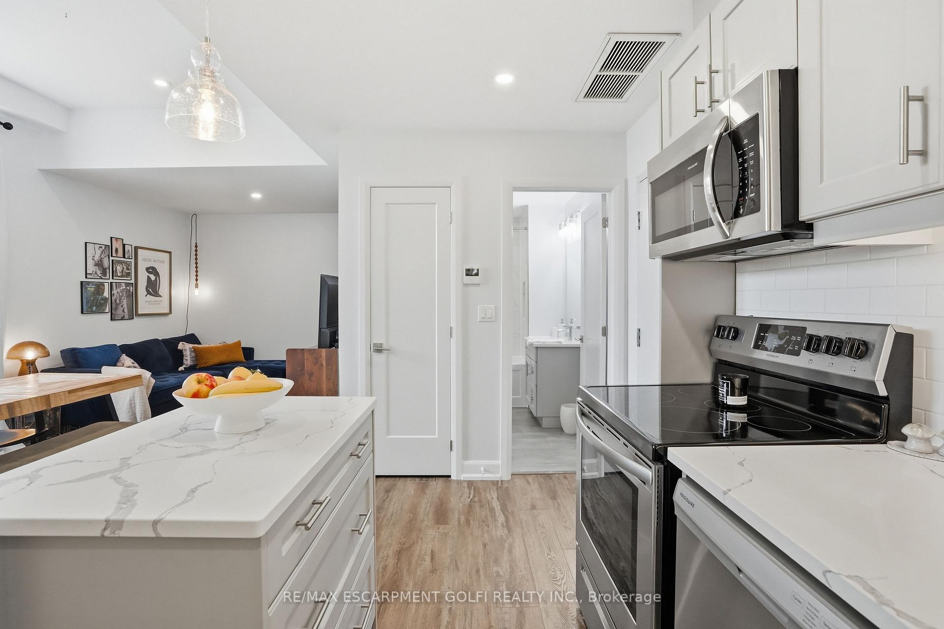 Photo 5 of Unit 8, 405 Merritt Street, St. Catharines, Oakdale — HOMEH