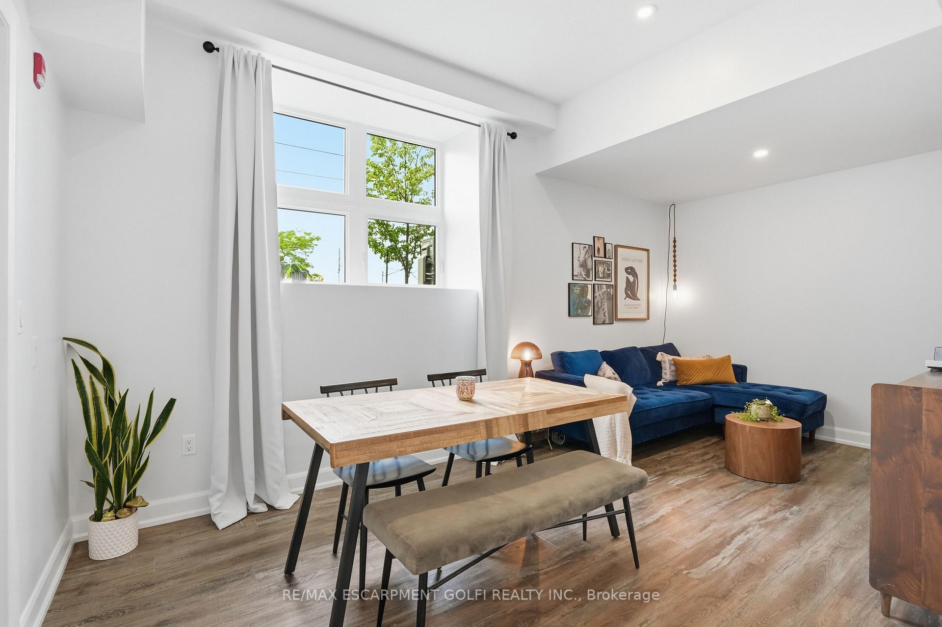 Photo 8 of Unit 8, 405 Merritt Street, St. Catharines, Oakdale — HOMEH