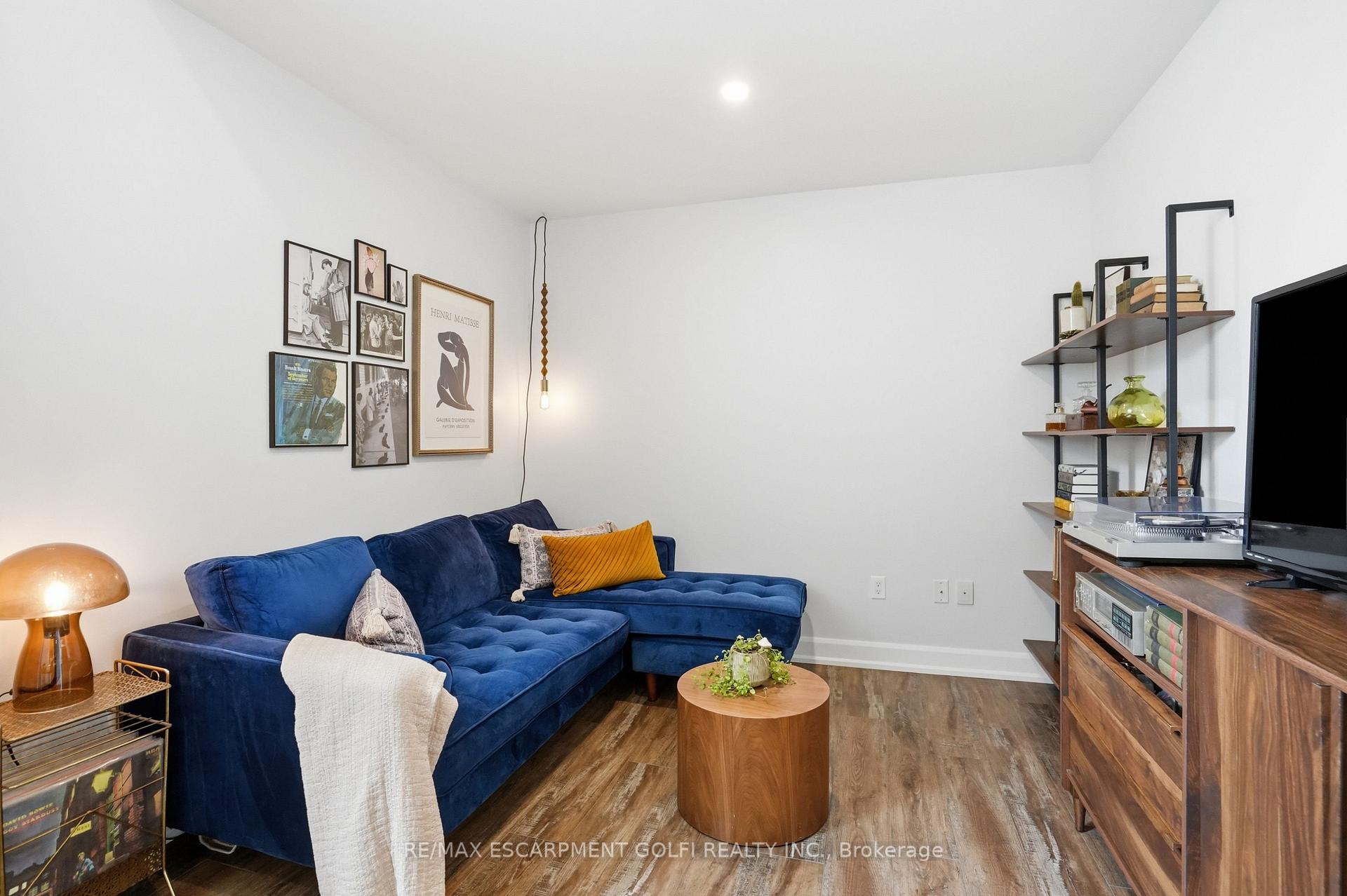 Photo 9 of Unit 8, 405 Merritt Street, St. Catharines, Oakdale — HOMEH