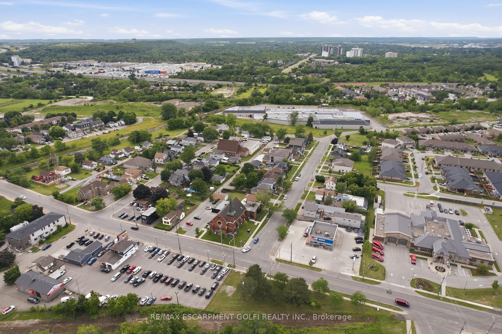 Photo 19 of Unit 8, 405 Merritt Street, St. Catharines, Oakdale — HOMEH