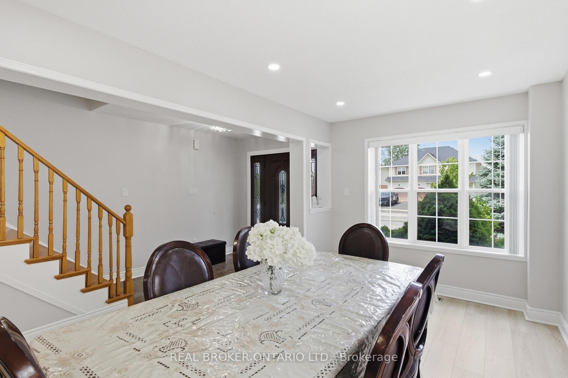 Photo 8 of 135 Blackburn Drive, Brantford, Empire — HOMEH