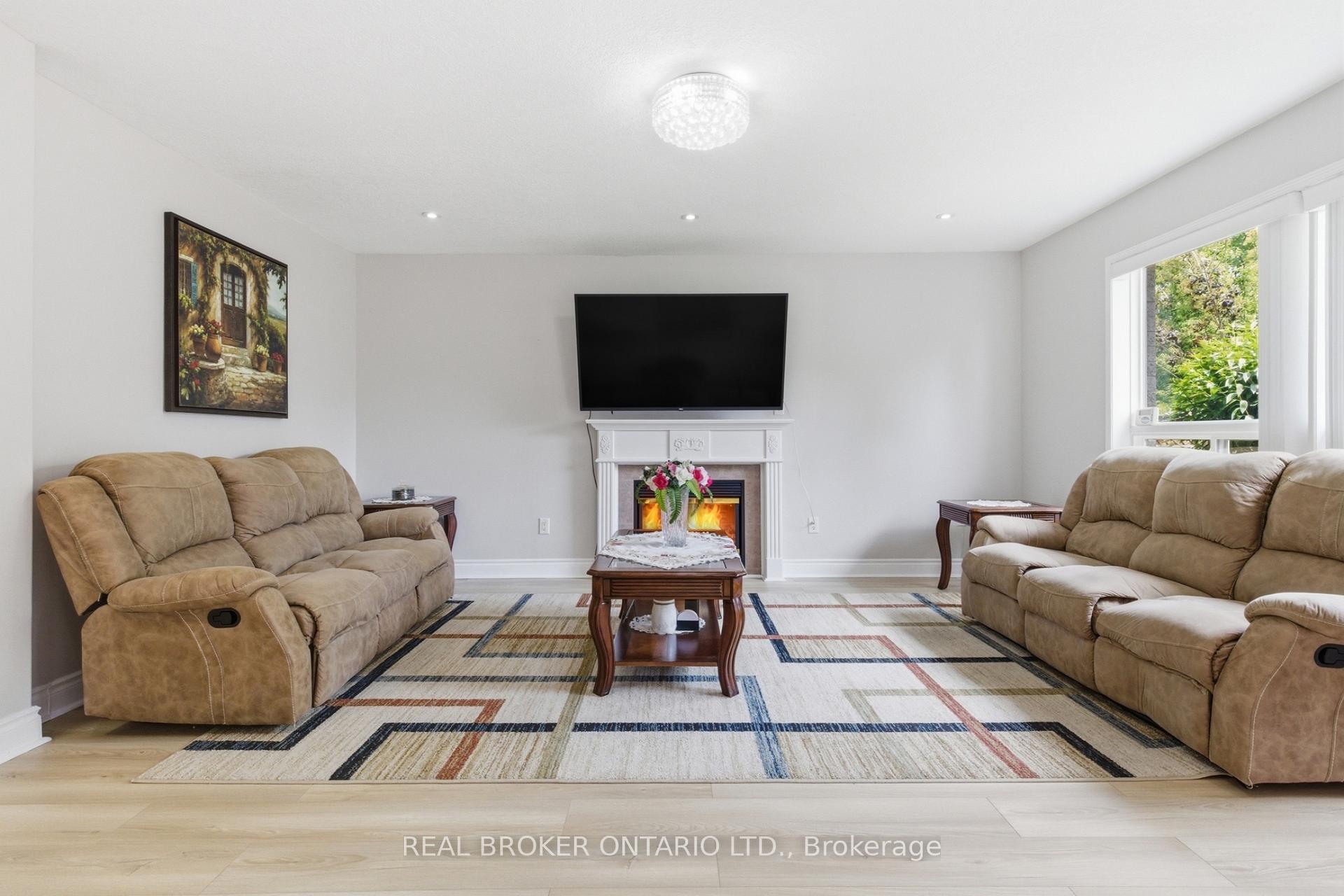 Photo 13 of 135 Blackburn Drive, Brantford, Empire — HOMEH