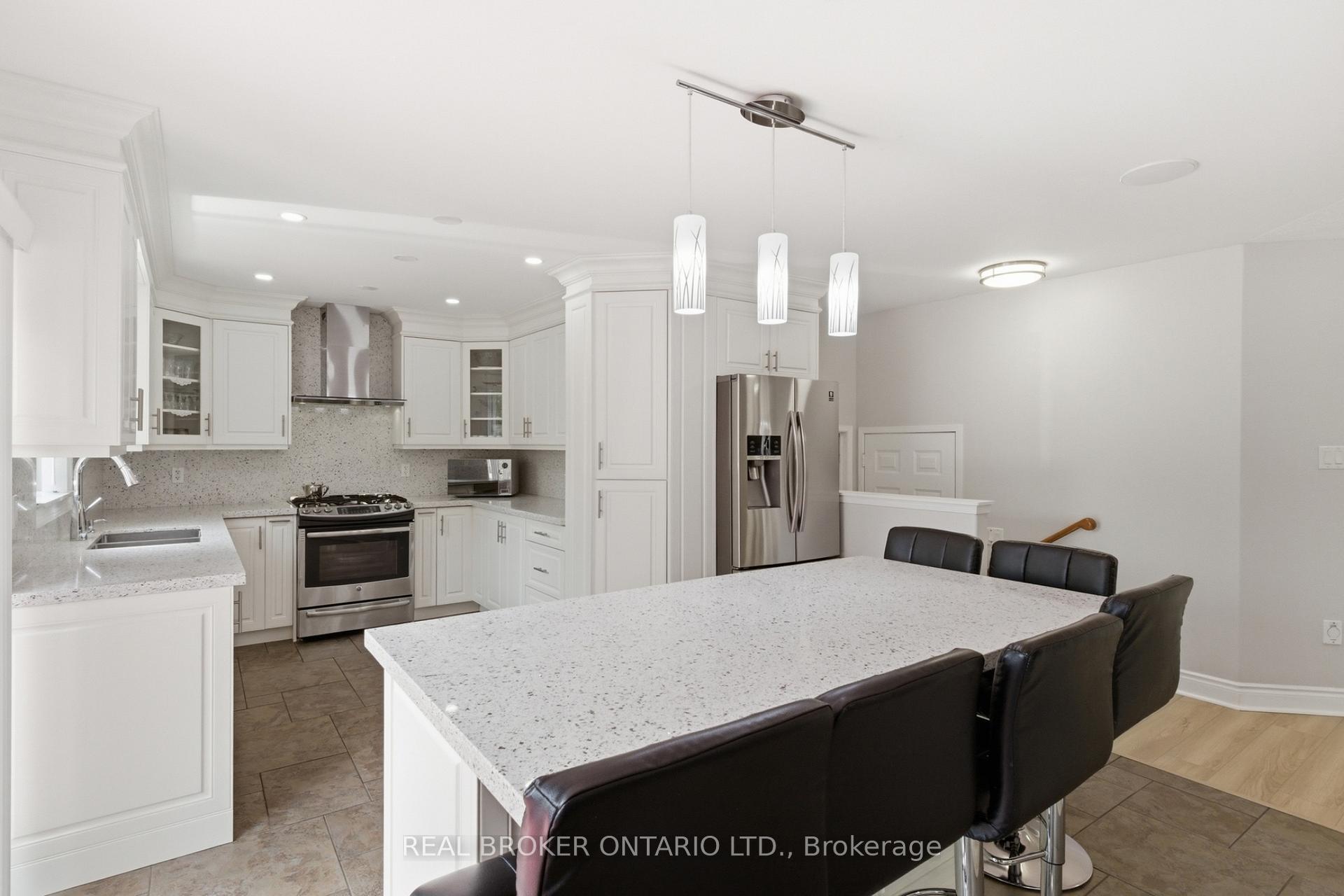 Photo 15 of 135 Blackburn Drive, Brantford, Empire — HOMEH