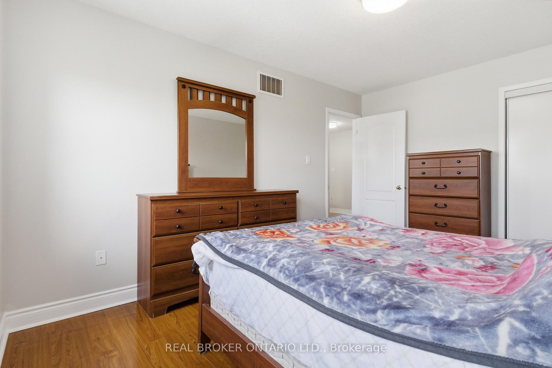 Photo 30 of 135 Blackburn Drive, Brantford, Empire — HOMEH