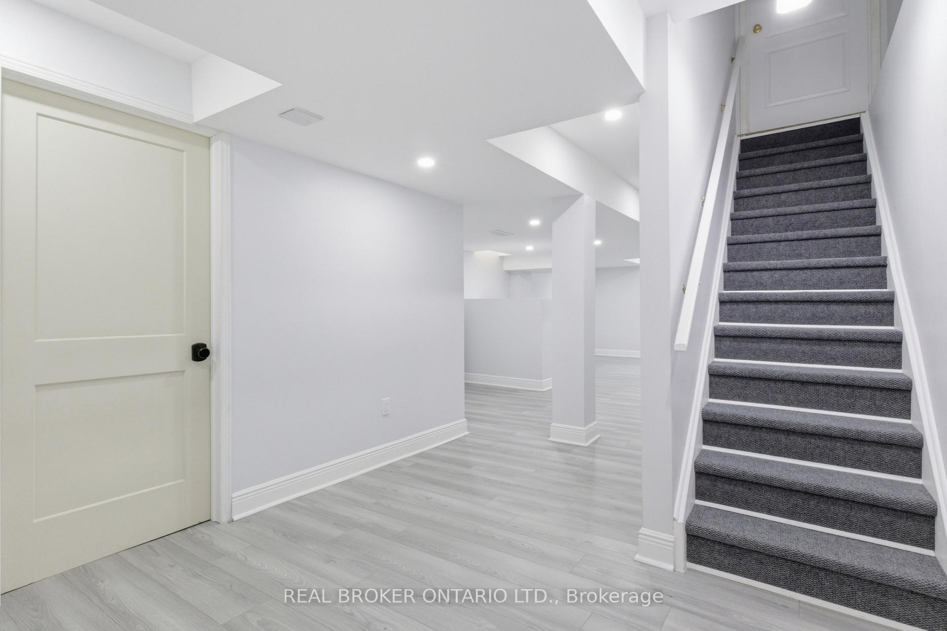 Photo 35 of 135 Blackburn Drive, Brantford, Empire — HOMEH
