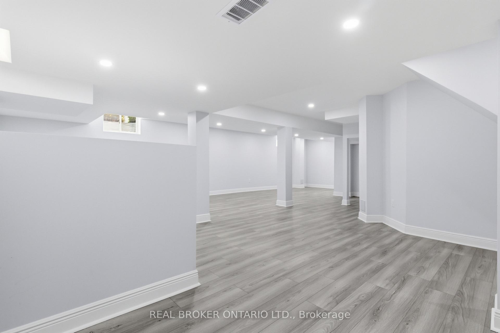 Photo 36 of 135 Blackburn Drive, Brantford, Empire — HOMEH