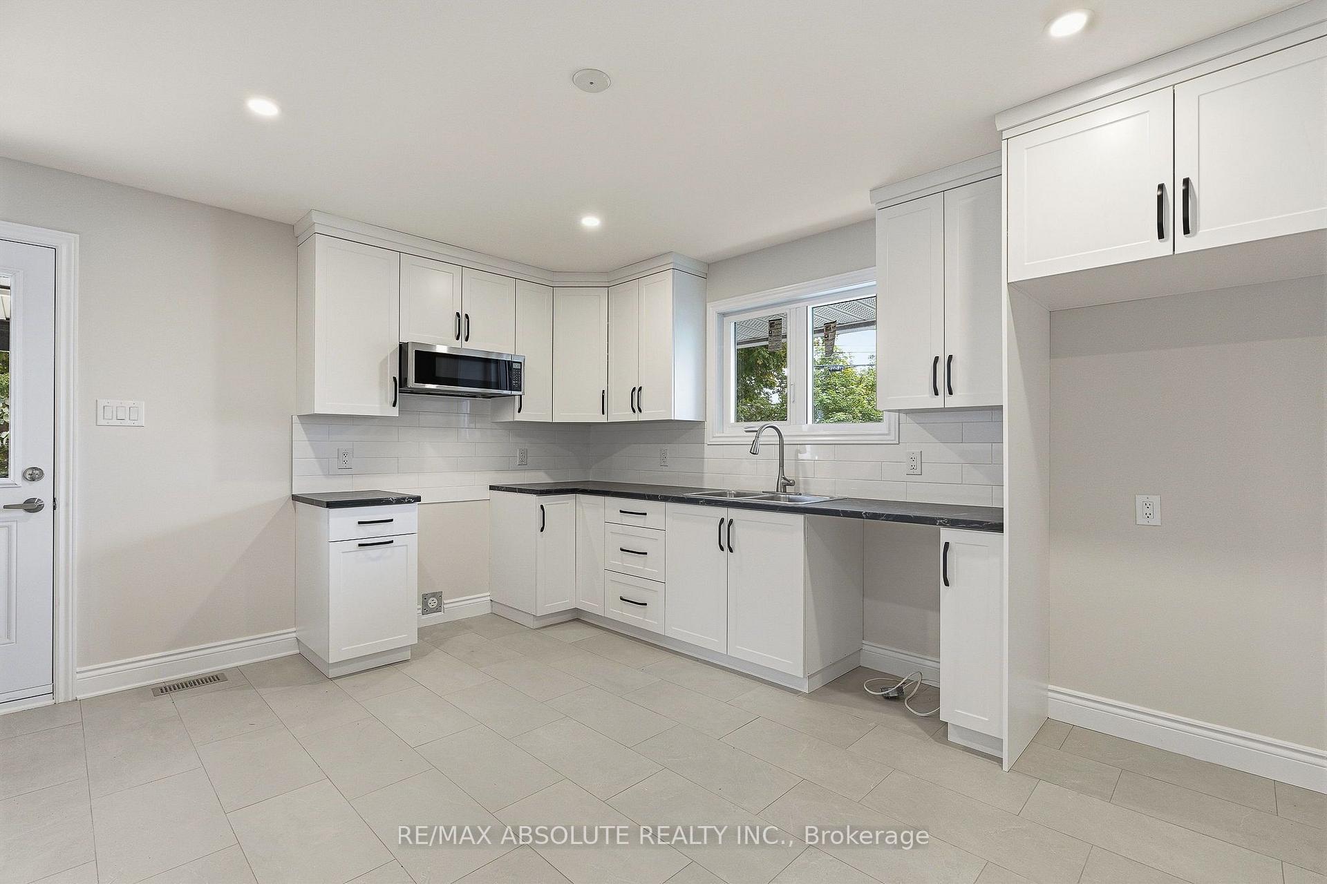 Photo 9 of 1095 Kenaston Street, Ottawa, Cyrville Rd./Industrial Park — HOMEH