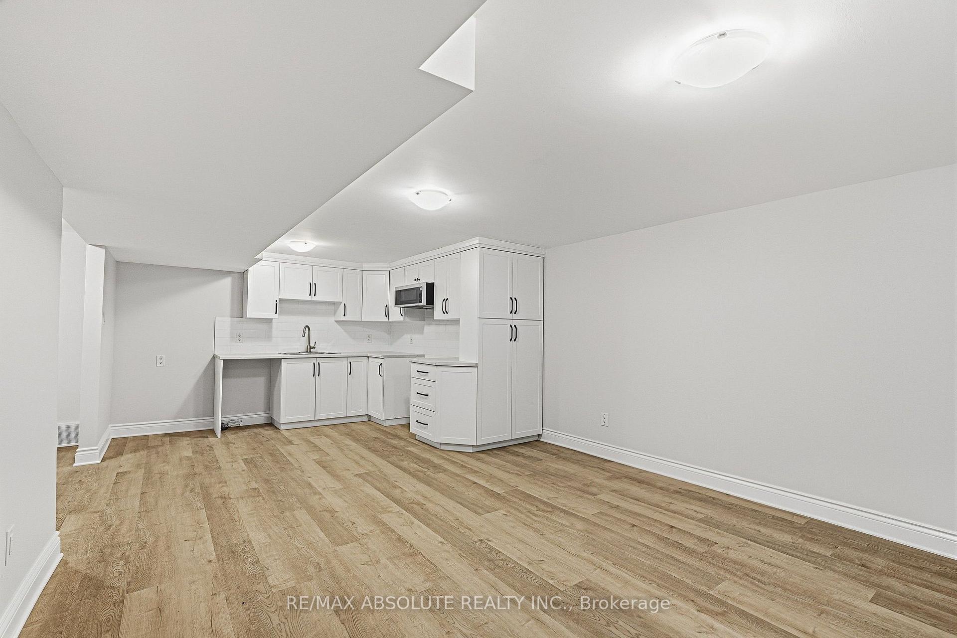 Photo 18 of 1095 Kenaston Street, Ottawa, Cyrville Rd./Industrial Park — HOMEH