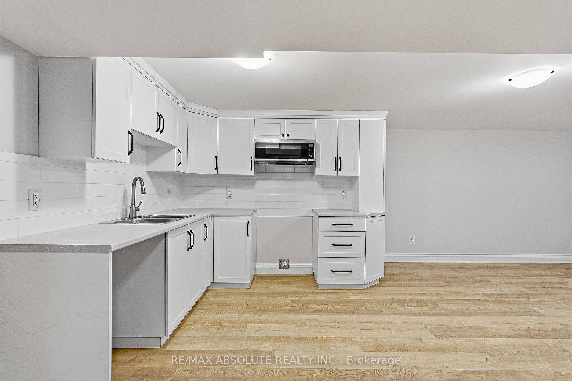Photo 21 of 1095 Kenaston Street, Ottawa, Cyrville Rd./Industrial Park — HOMEH