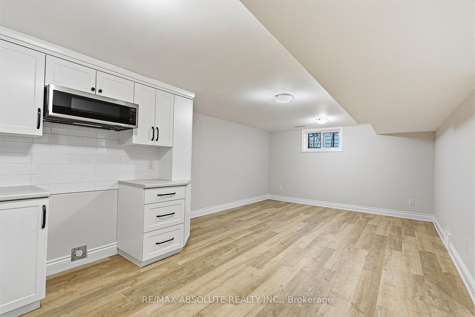 Photo 22 of 1095 Kenaston Street, Ottawa, Cyrville Rd./Industrial Park — HOMEH