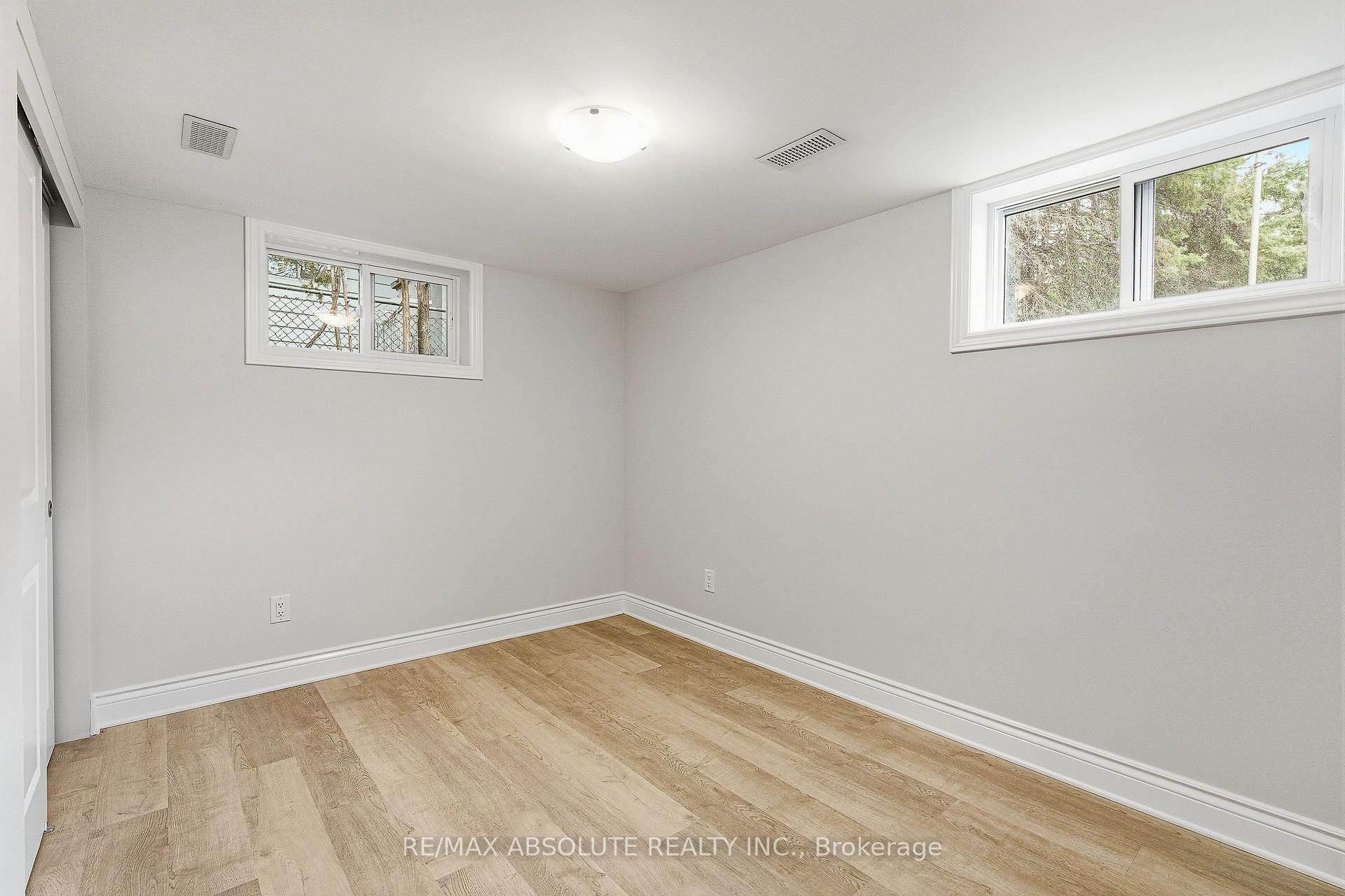 Photo 25 of 1095 Kenaston Street, Ottawa, Cyrville Rd./Industrial Park — HOMEH