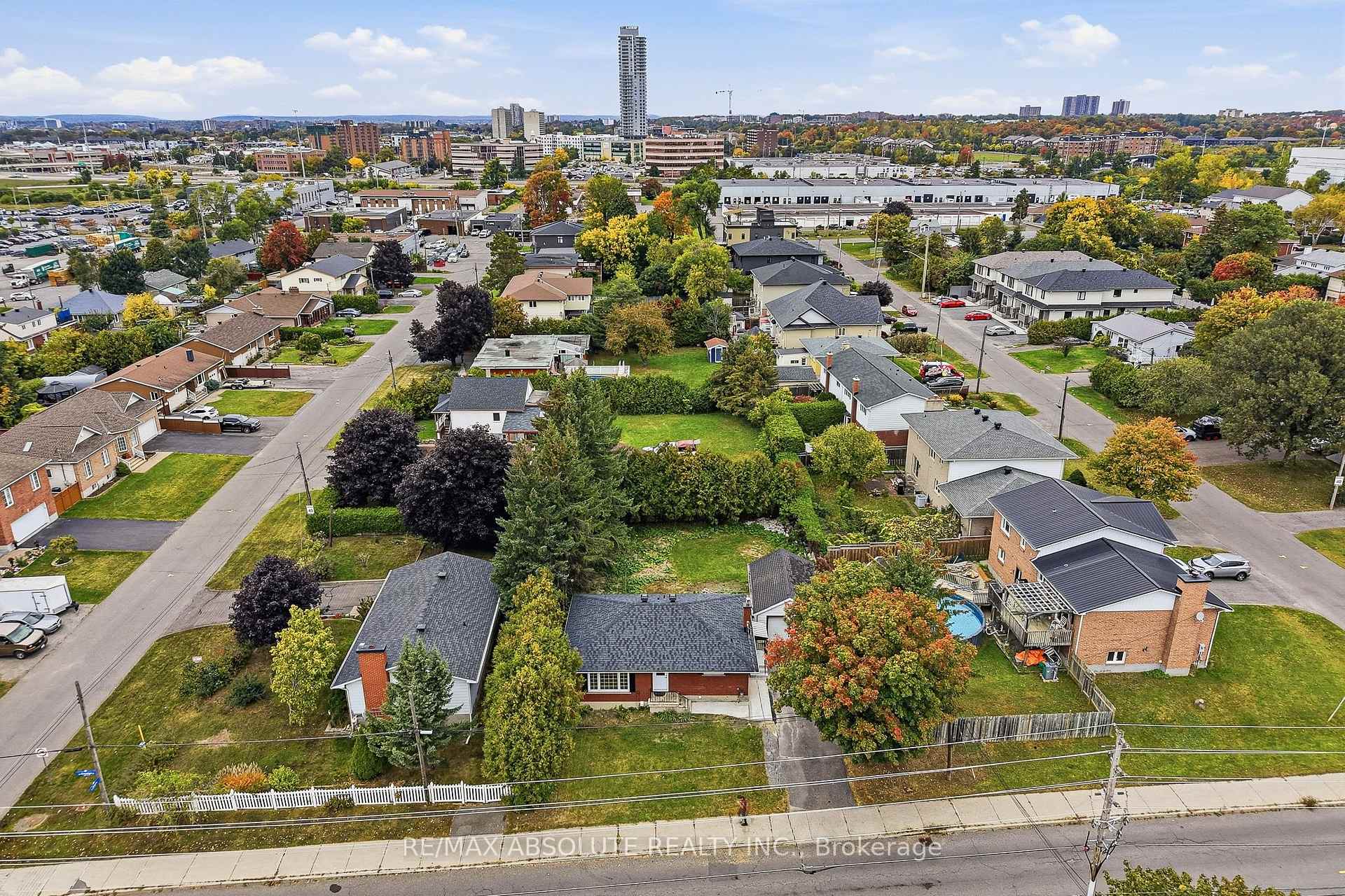 Photo 33 of 1095 Kenaston Street, Ottawa, Cyrville Rd./Industrial Park — HOMEH