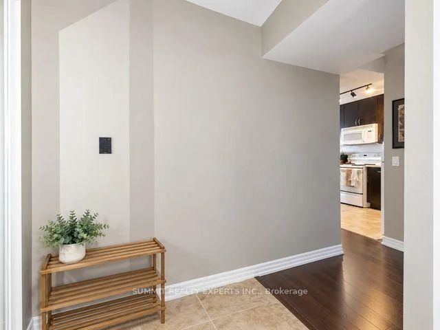 Photo 3 of Unit 1605, 233 Webb Drive, Mississauga, City Centre — HOMEH