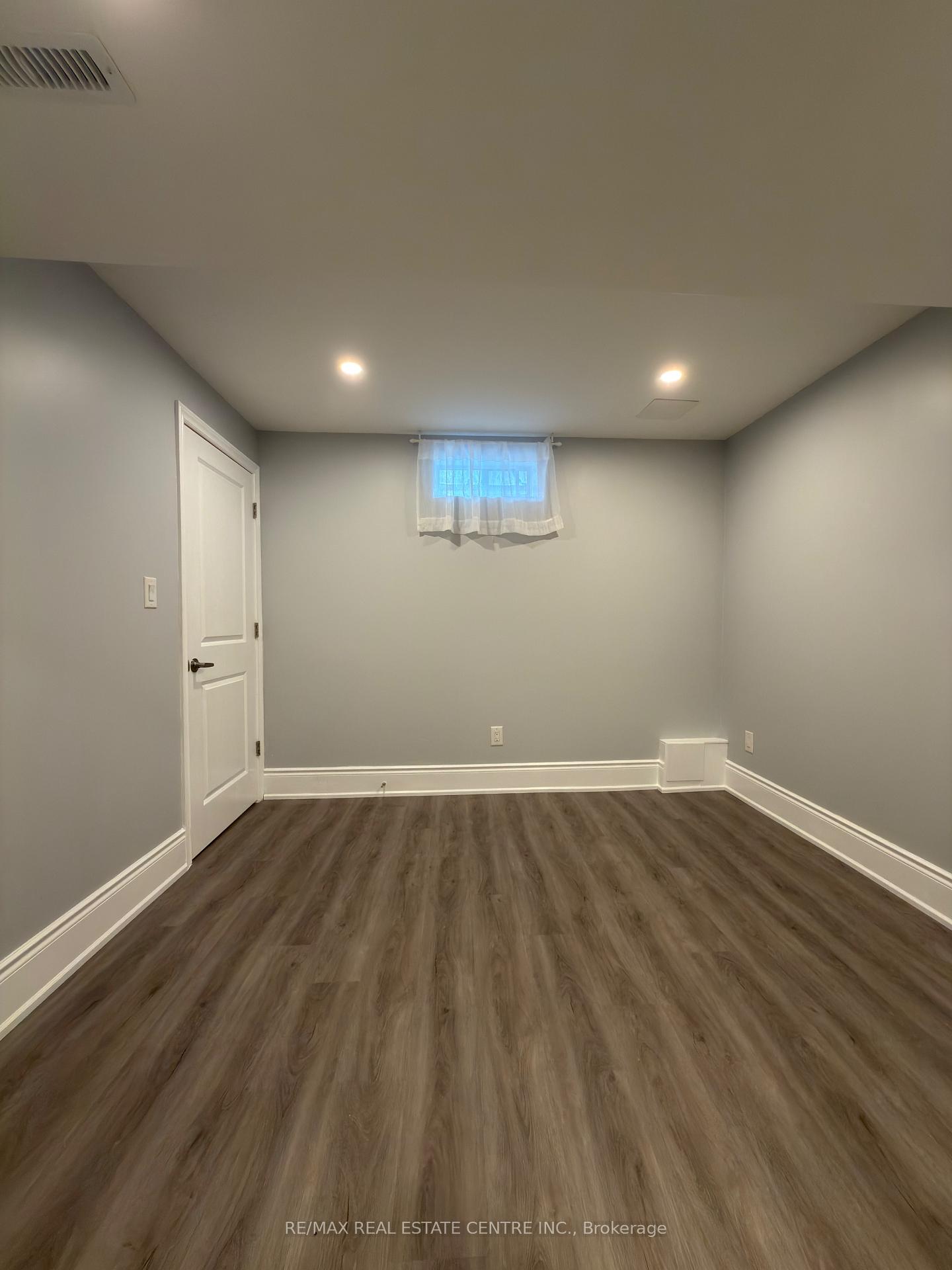 Photo 8 of Unit Lower, 53 Dybal Street, Vaughan, Vellore Village — HOMEH