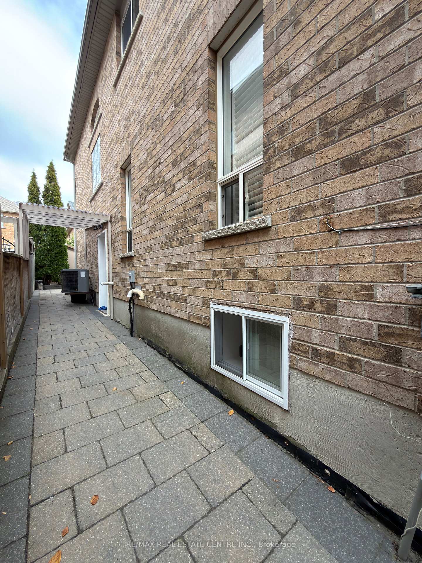 Photo 13 of Unit Lower, 53 Dybal Street, Vaughan, Vellore Village — HOMEH