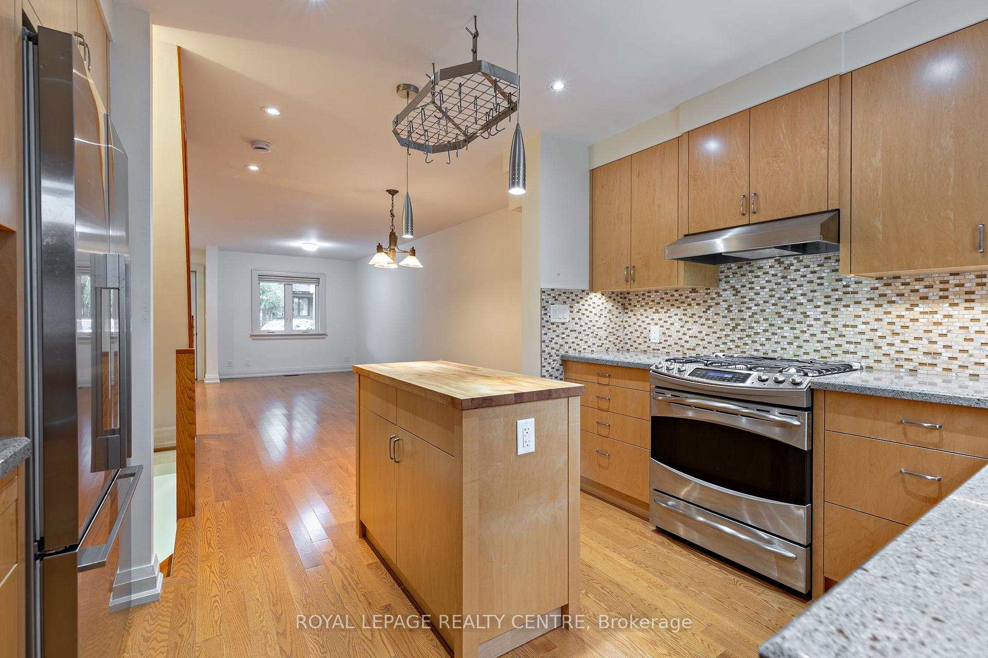 Photo 9 of 67 Alton Avenue, Toronto, South Riverdale — HOMEH